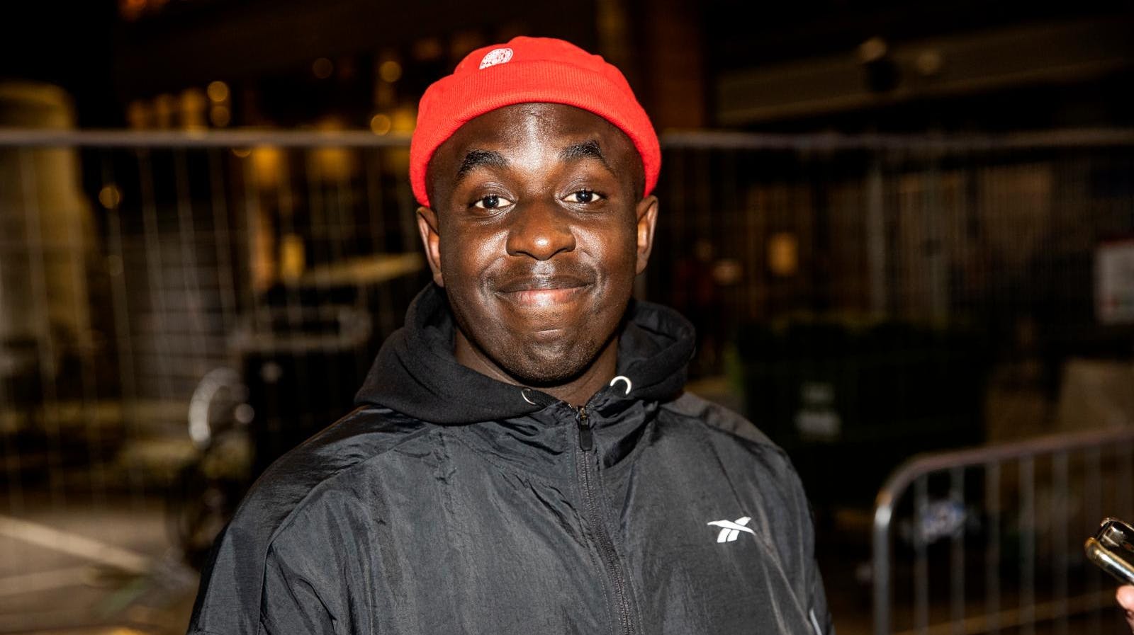 I begyndelsen af 2021 blev Melvin Kakoozas liv med ét vendt på hovedet, da han fik at vide, at han var ramt af en hjernetumor - siden han har gået til kontrol, og for et halvt år siden fik han så den besked, han havde frygtet: Lægerne havde fundet n