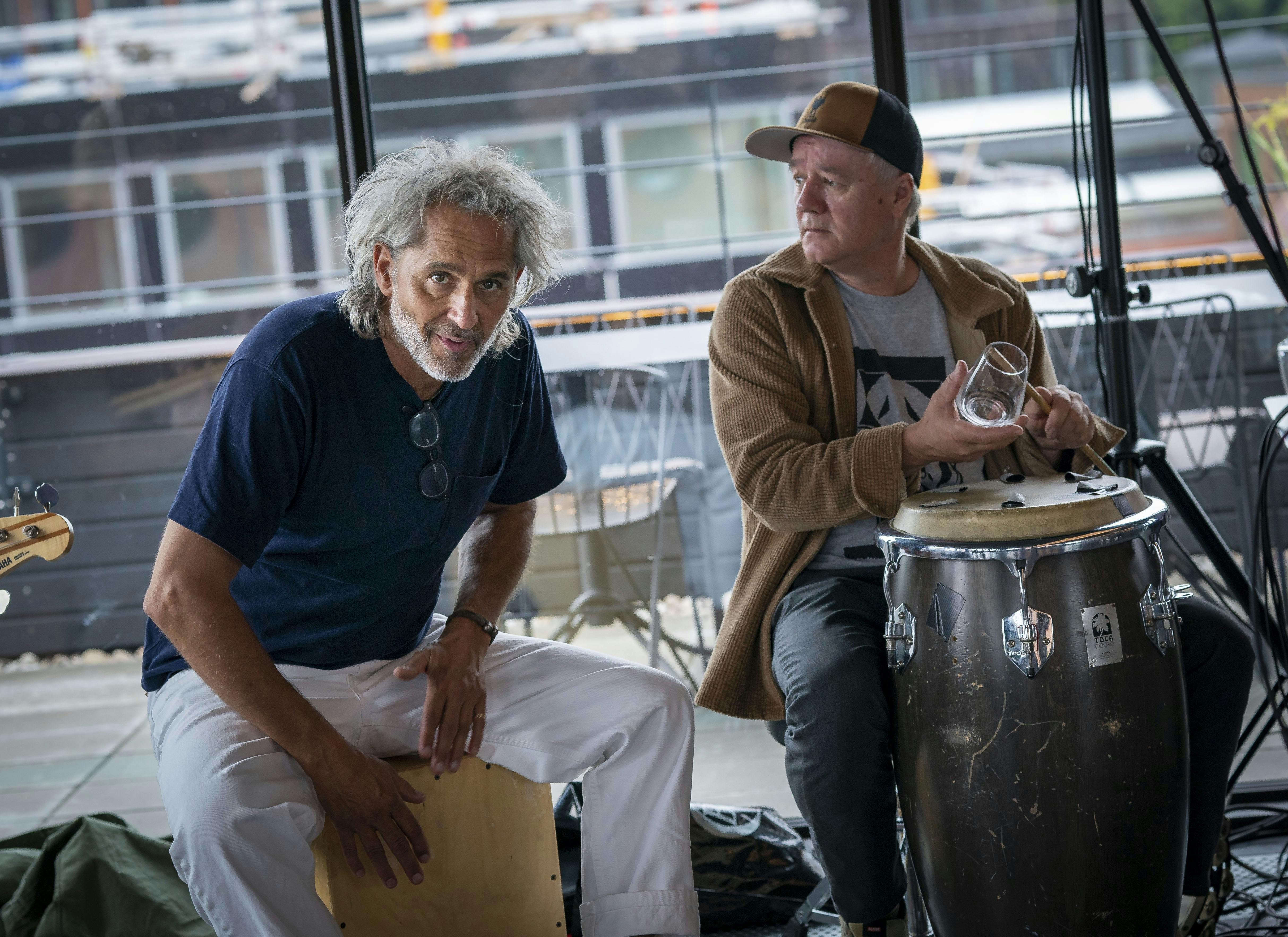 Claes Antonsens tidligere succesfulde band The Antonelli Orchestra har ramt bunden.
