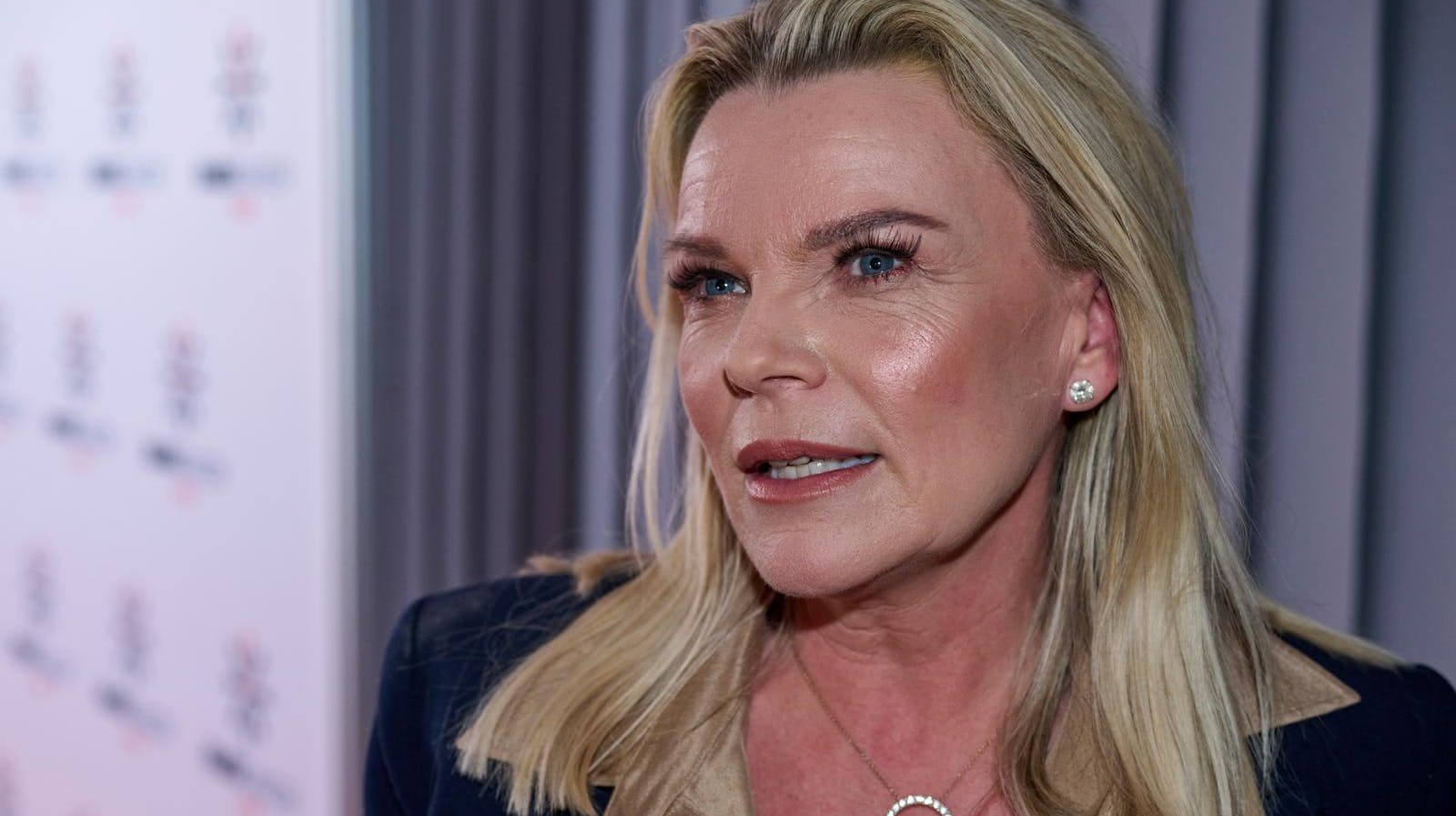 Katerina Pitzner mødte ikke op til datterens bryllup i det sydfranske.