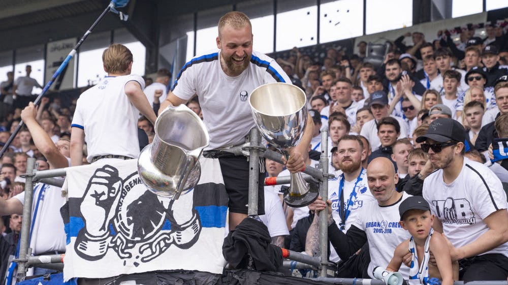 FCK's fans kan se frem til at måtte hoppe mere i den kommende sæson. (Arkivfoto).