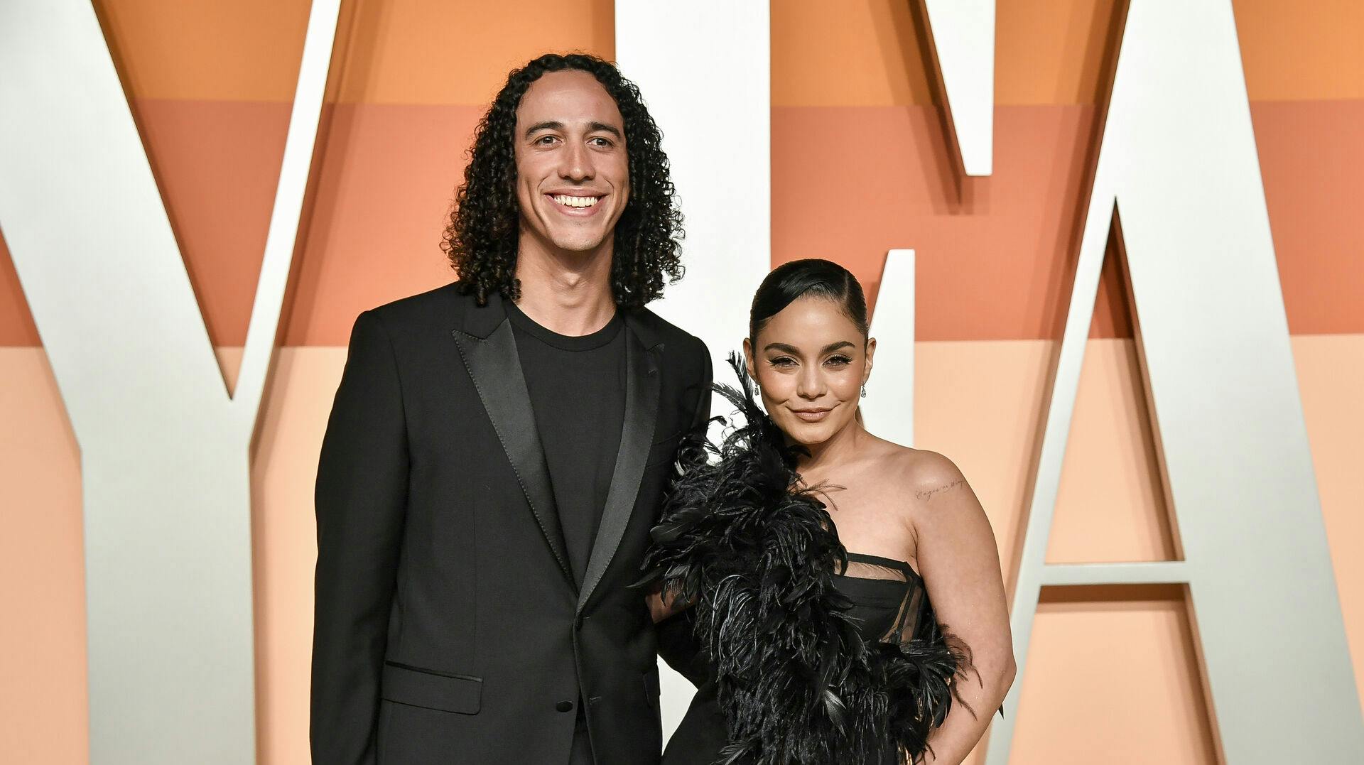 Vanessa Hudgens og Cole Tucker.