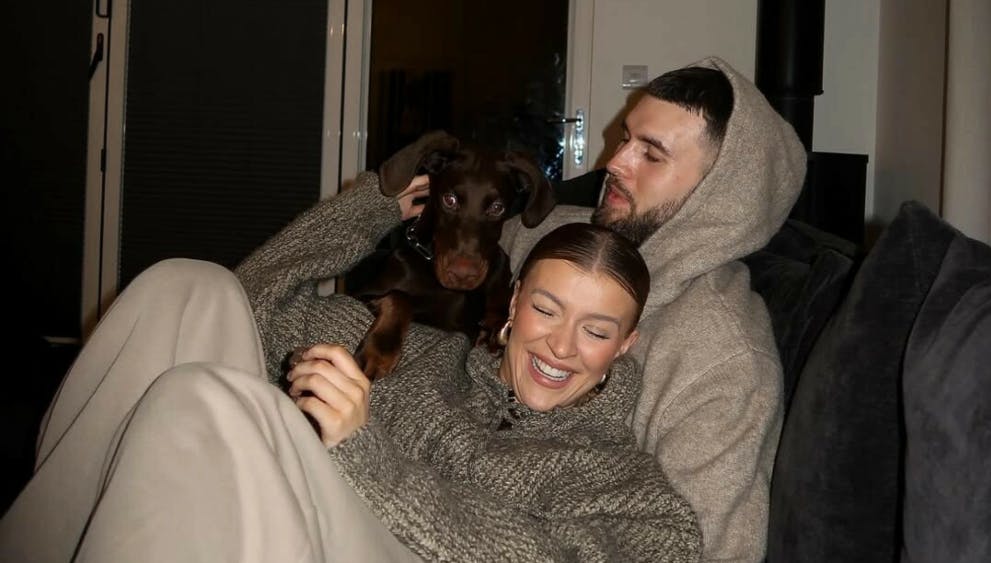 Parret flyttede sammen sidste år - og fik sig en hund.