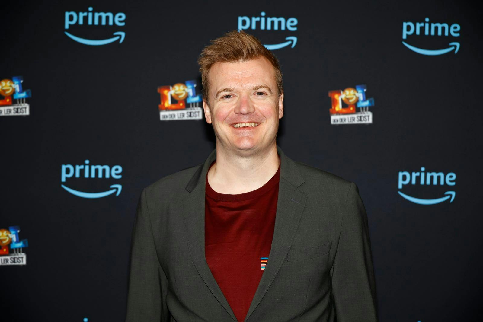 Sådan kender vi Tobias Dybvad. Men det er slet ikke sådan, du kommer til at opleve ham på skærmen.