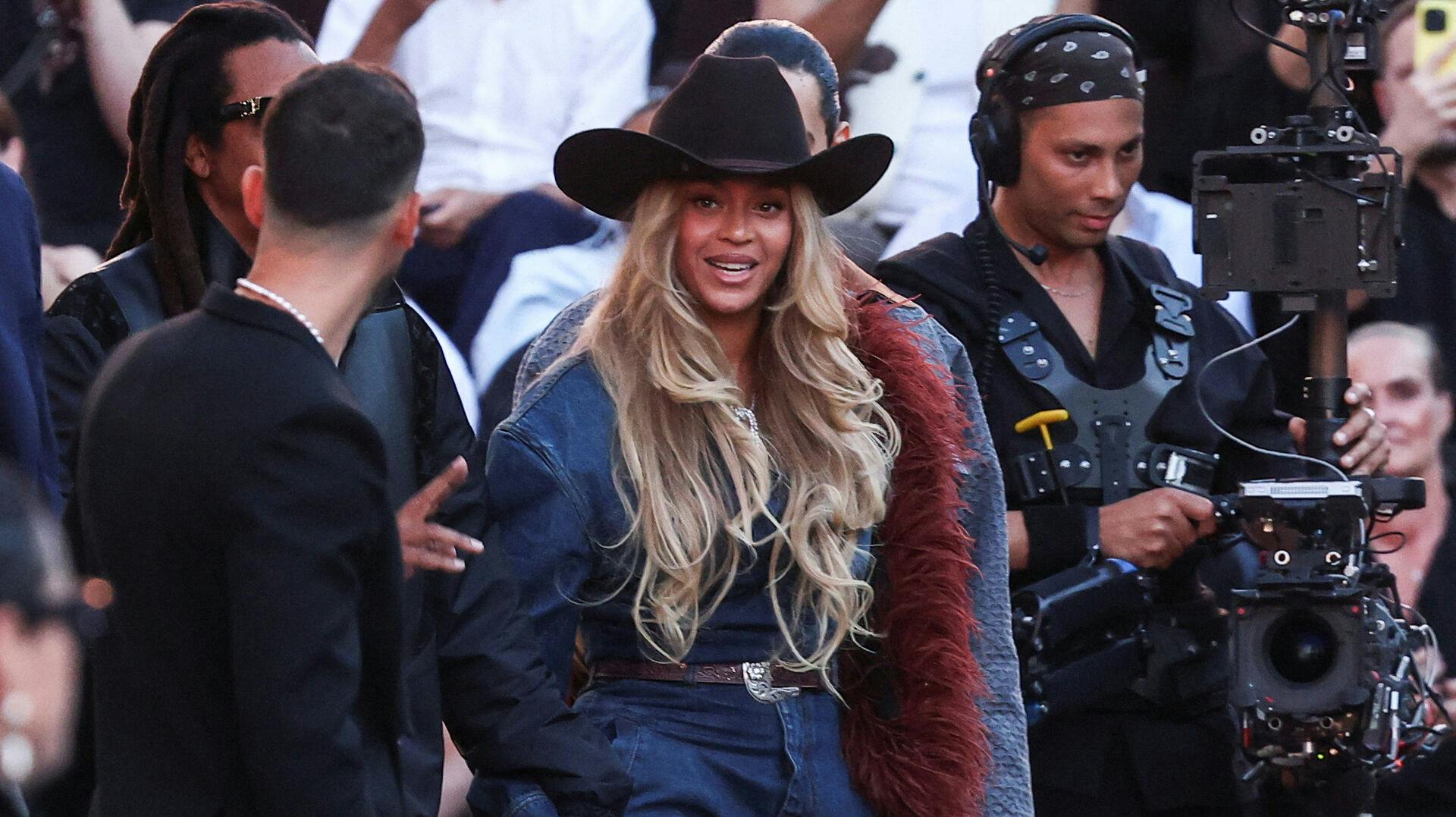 Beyonce er lige nu ramt af det, som mange musikere frygter: Hendes musiker blevet stjålet, før den overhovedet er blevet udgivet.