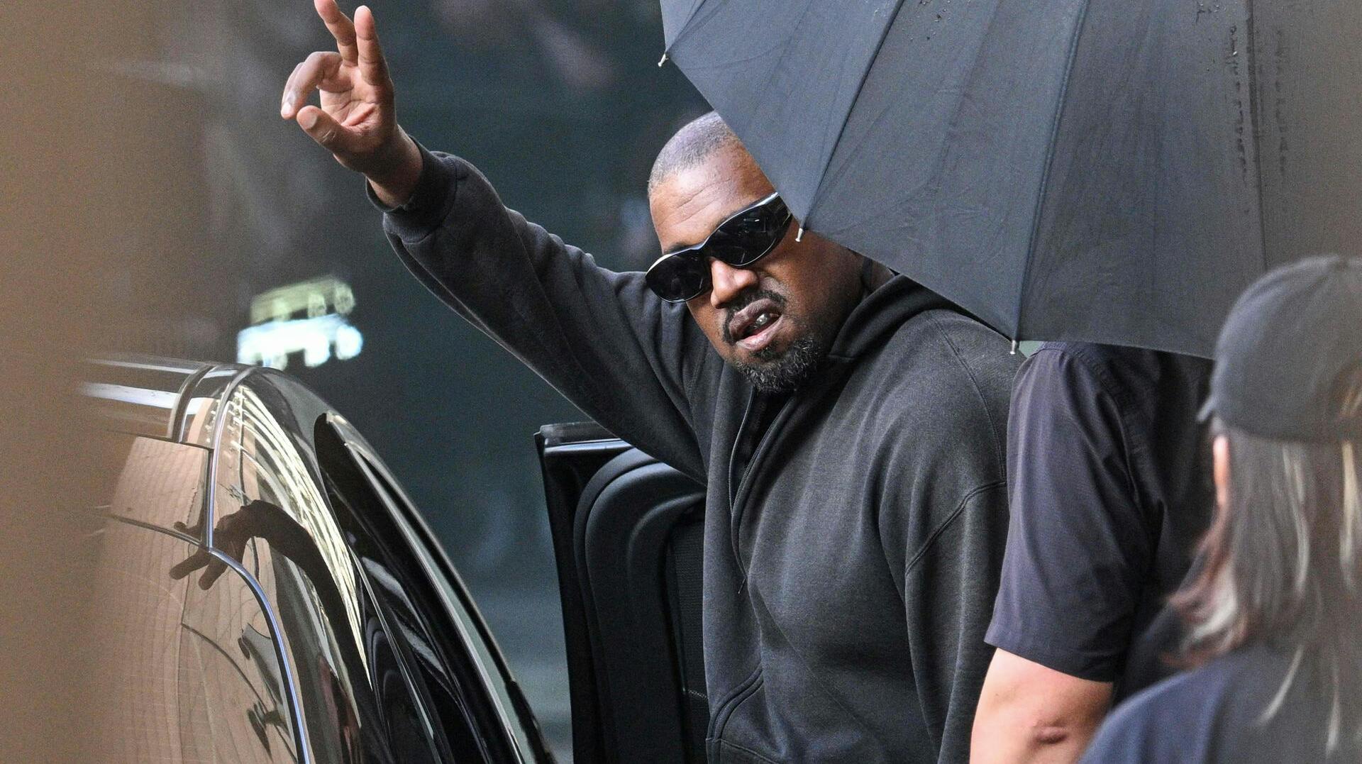 Farvel og tak for ingenting - altså udover billetter til flere tusinde kroner, som Kanye West kvitterede for med en koncert, der går over i historien som en af de dårligste.