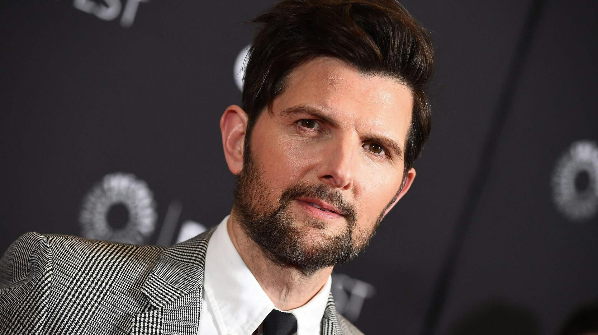 Adam Scott indtager hovedrollen i "Severance".