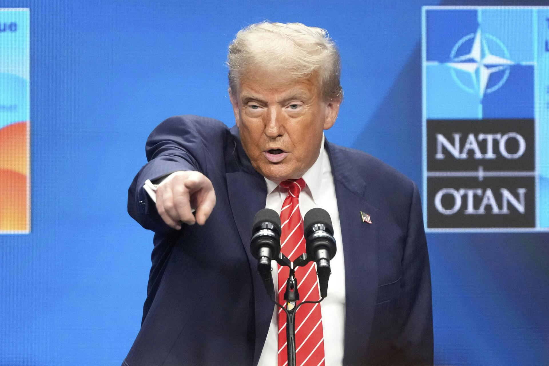 Donald Trump har i årevis "pisket" de andre statsledere i Nato til at hoste op med flere penge. Og strategien er lykkedes - og så er "daddy" Trump glad igen.