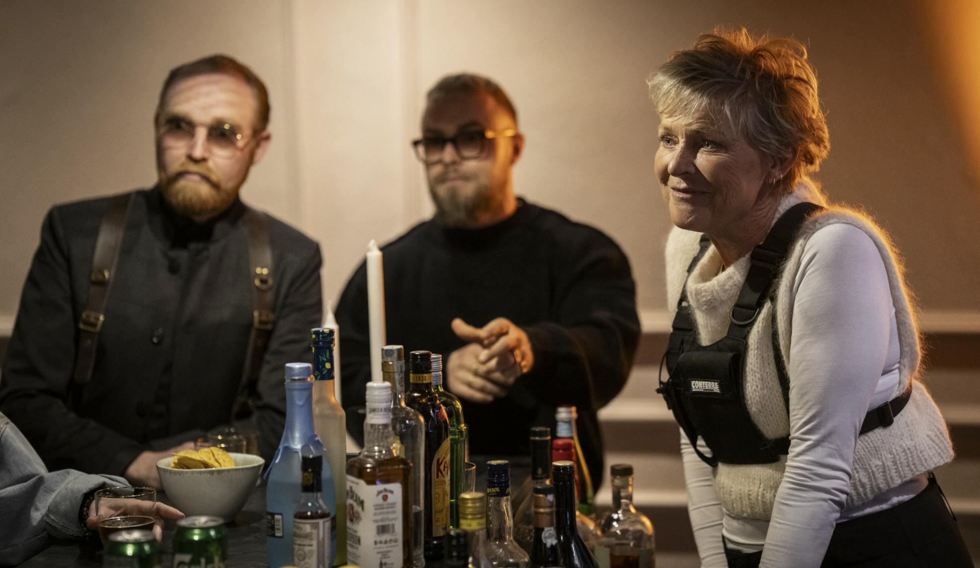 Jan Hellesøe, Peter Falktoft og Søs Egelind er også på rollelisten fra på søndag.