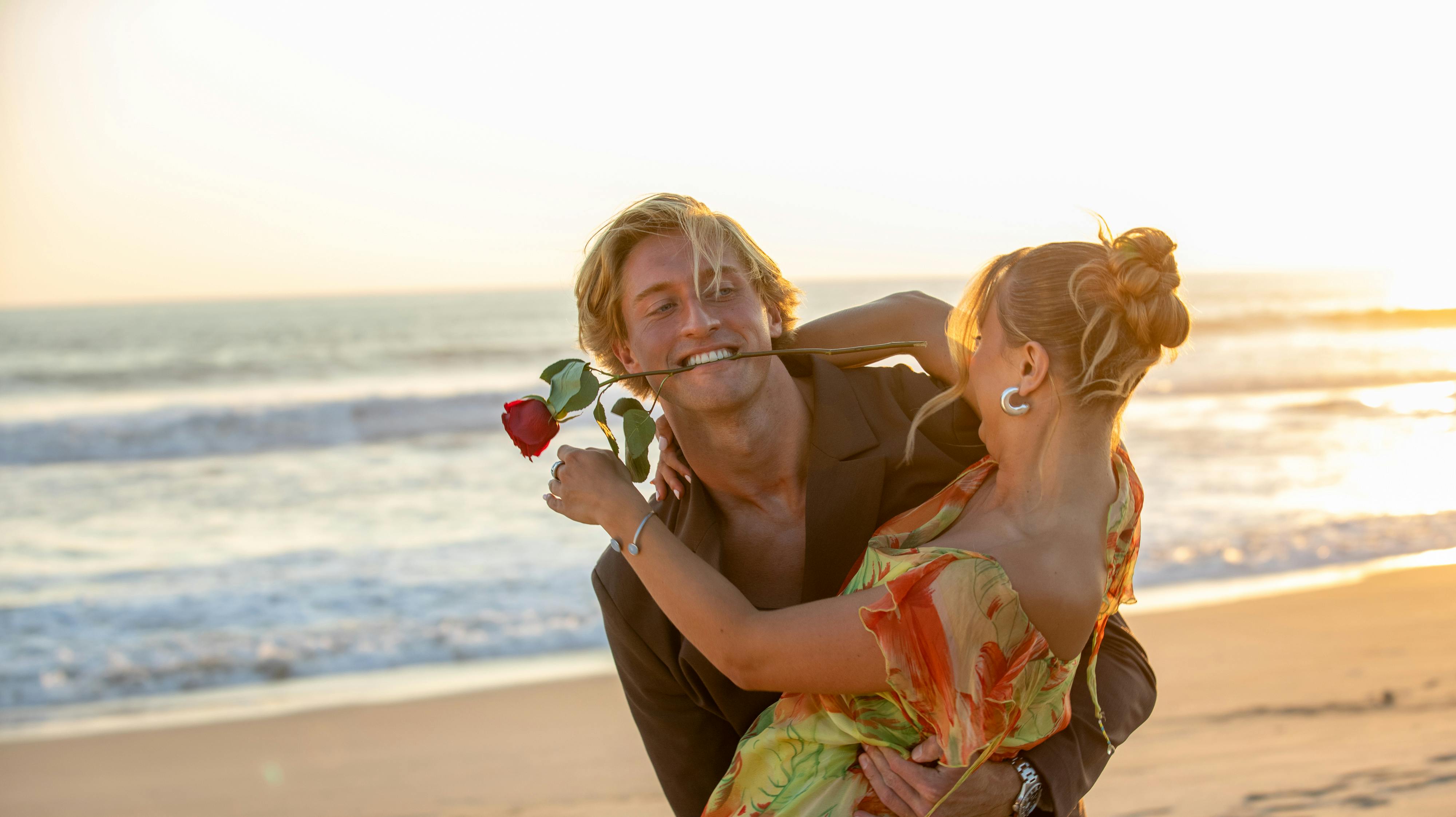 Victor Emil fortæller sin version af bruddet med Emma Sofie Nielsen. Og han er knapt så skarp i vendingerne, som bacheloretten er.