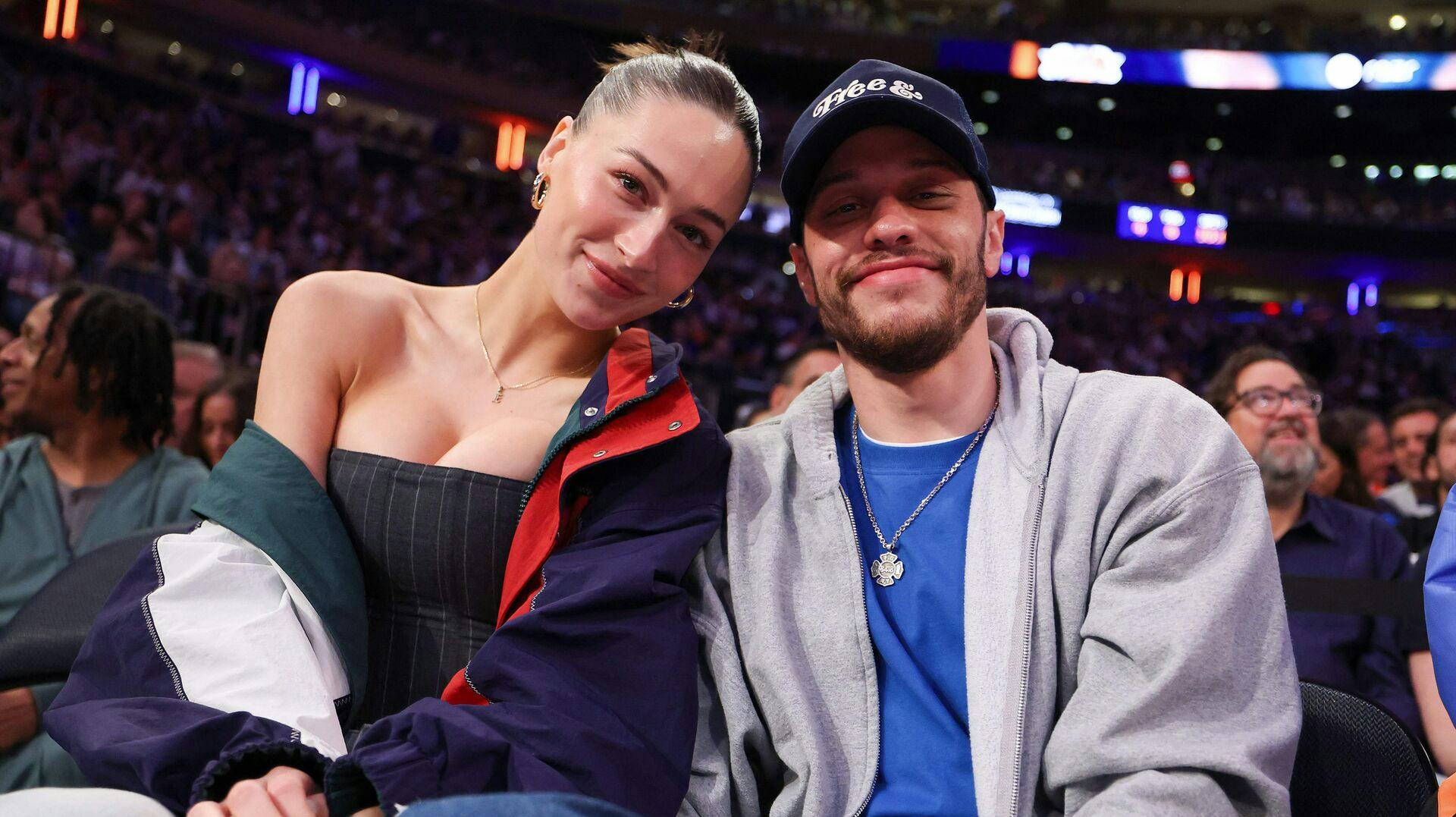Det er gået stærkt siden Elsie Hewitt og Pete Davidsons romance blev breaket i marts. For kendisparret skal være forældre.