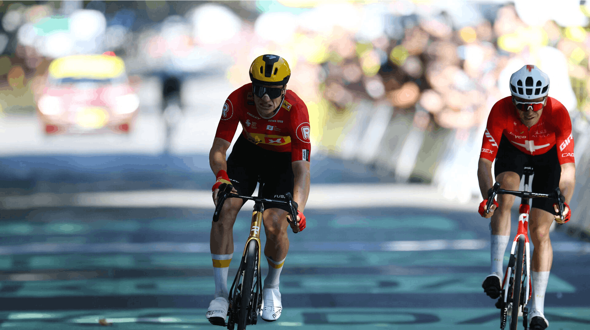 Norske Jonas Abrahamsen har sikret Uno-X' første triumf i Tour de France.