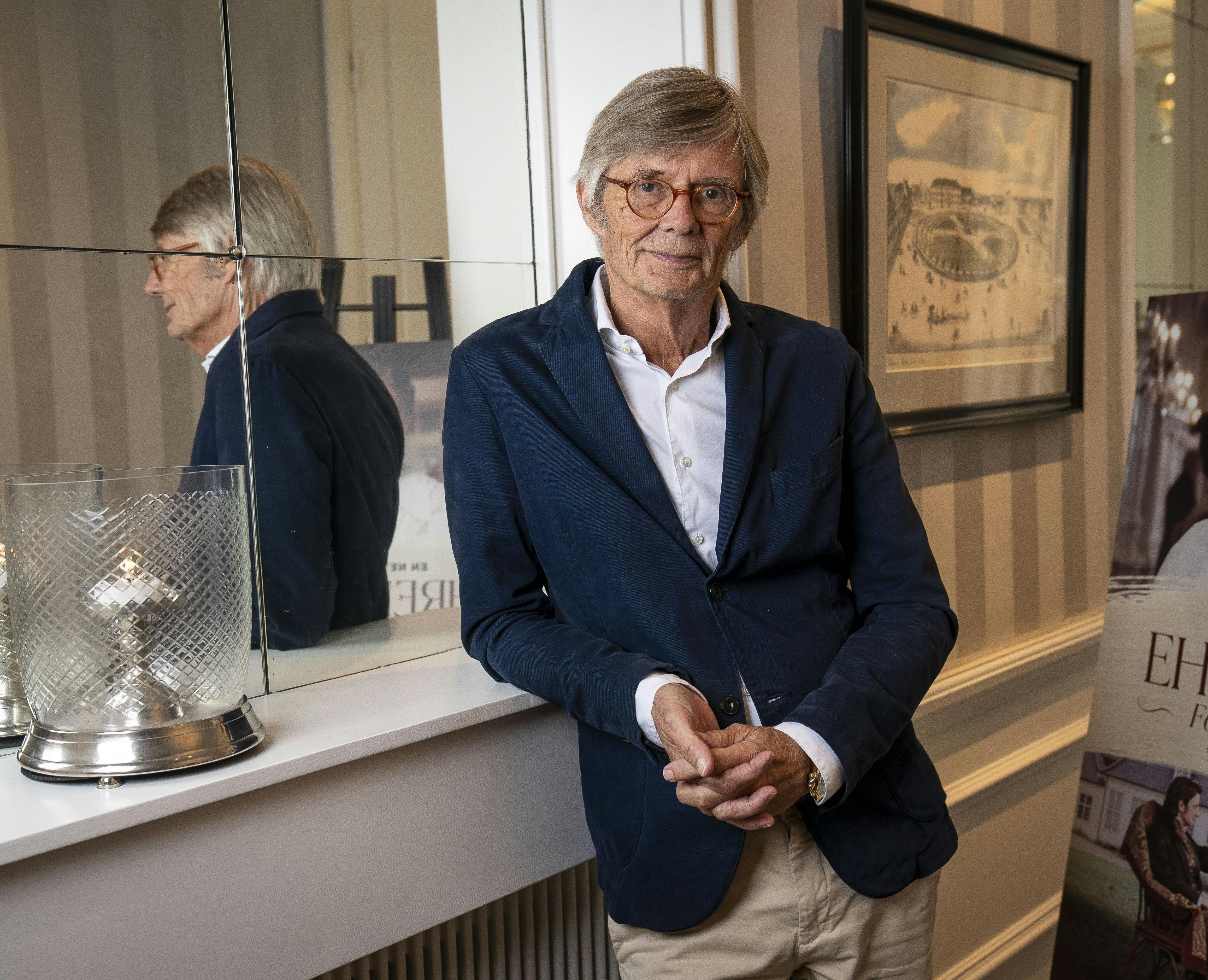 Bille August er ikke længere single efter skilsmissen fra Sara Marie Maltha. Det afslører han i bogen "Bille Erobreren".