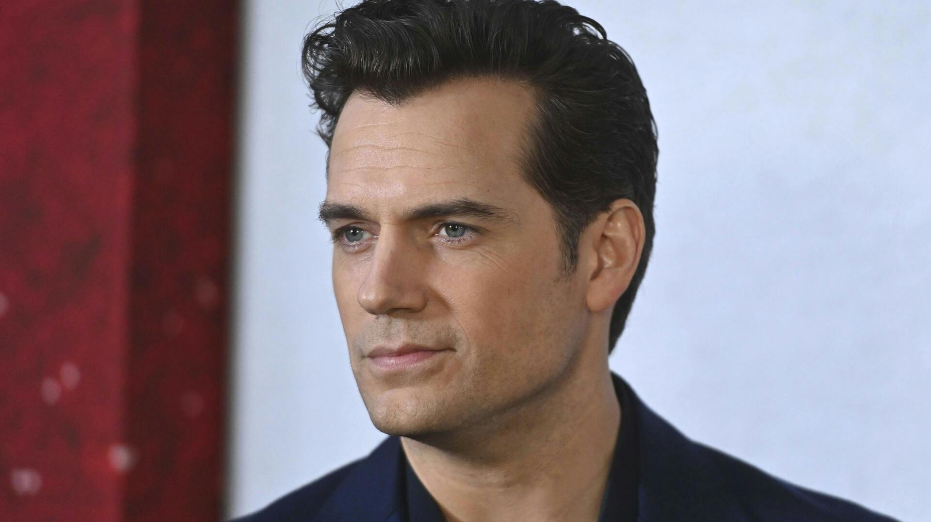 Henry Cavill afslører for første gang kønnet på han kærestens barn.