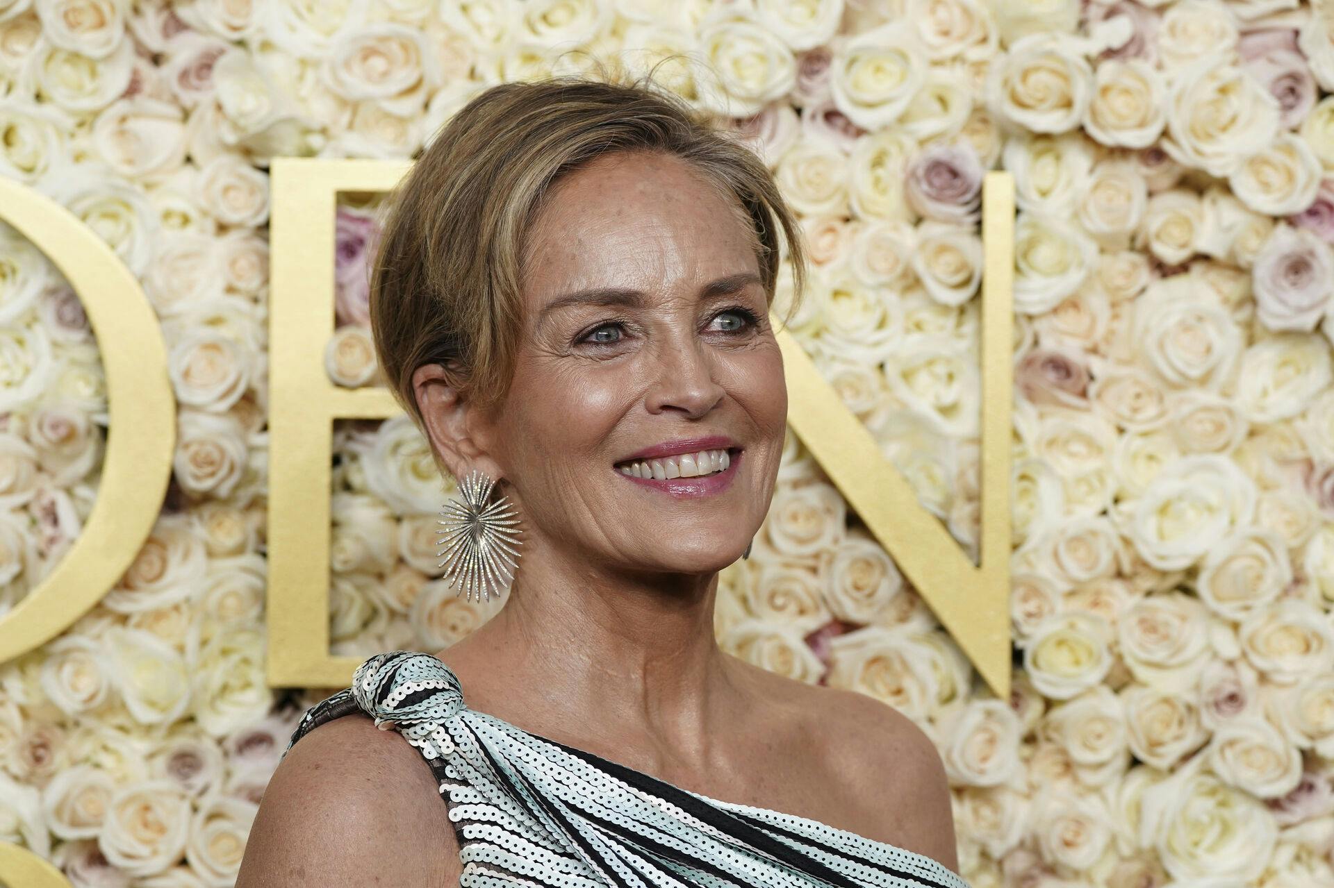 Sharon Stone blev verdenskendt for at spille med i filmen. Måske hun kommer tilbage i den nye version?