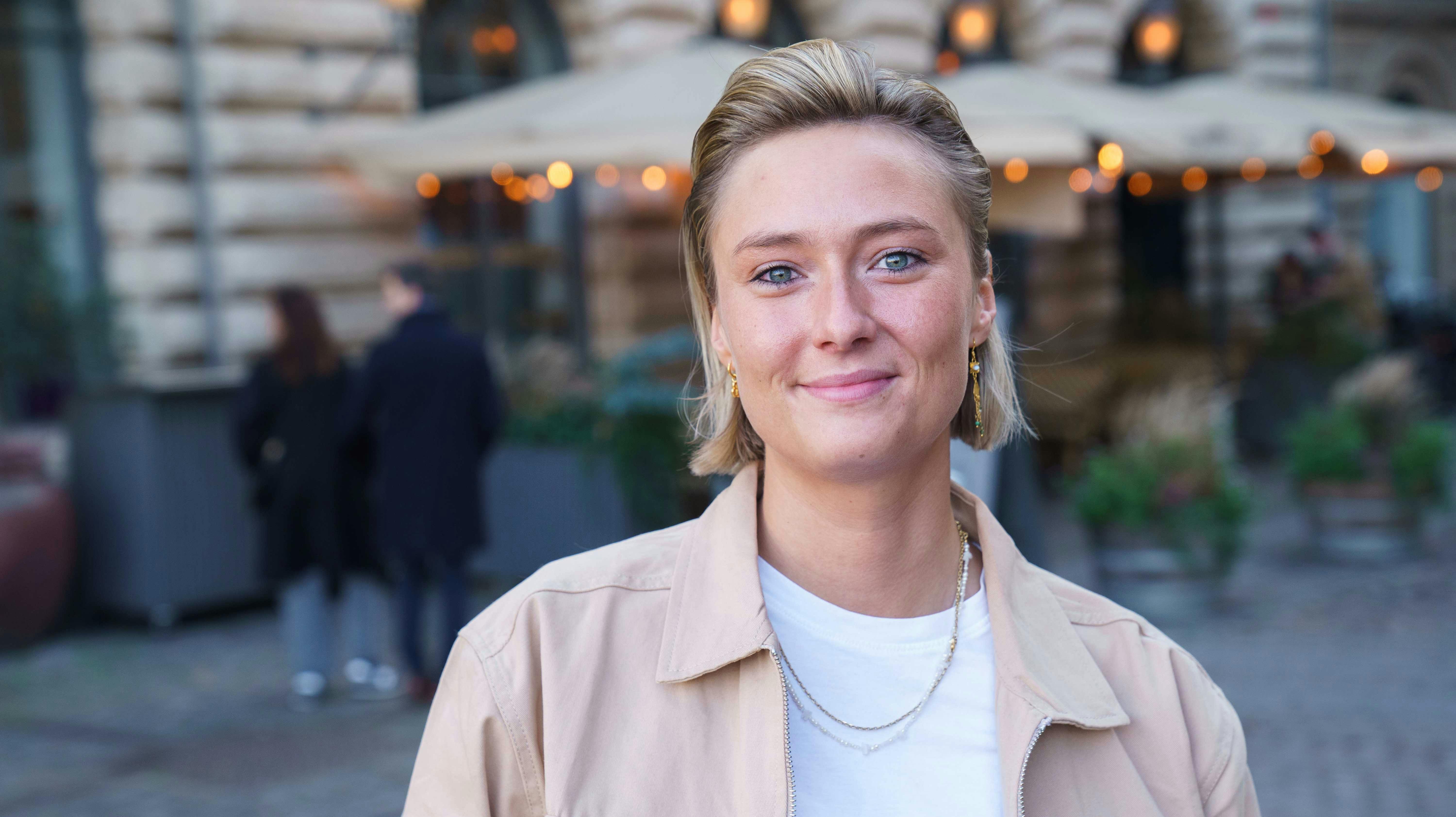 Nina Leth fik sig noget af et chok mandag morgen, da hun blev ufrivilligt involveret i en harmonikasammentstød.