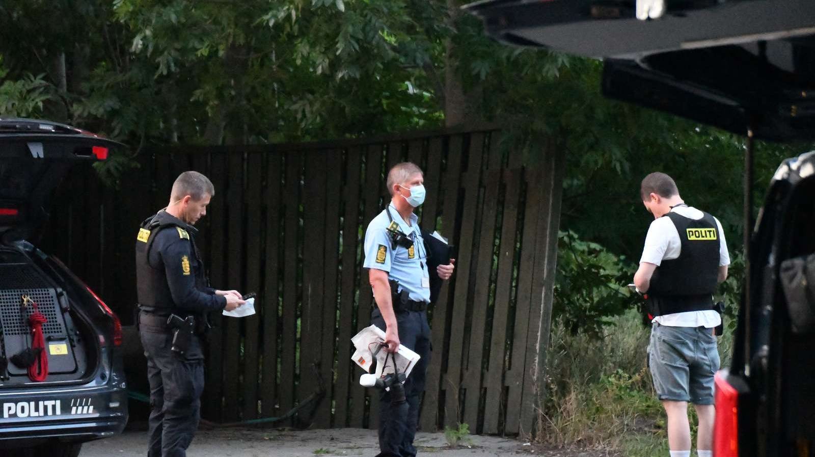 En 32-årig mand mistede livet under et skyderi i Tingbjerg søndag aften. To personer blev såret i skyderiet.