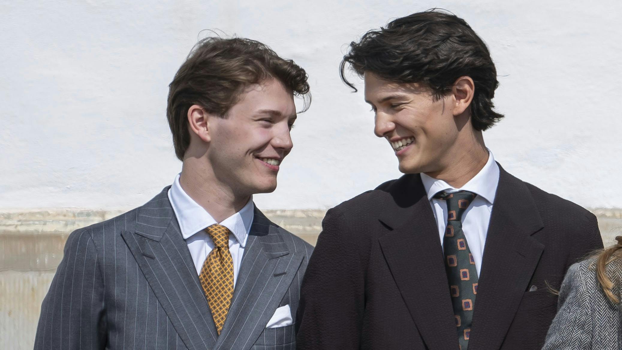 Grev Felix og grev Nikolai til farmor dronning Margrethes 85-års fejring på Fredensborg Slot i april.