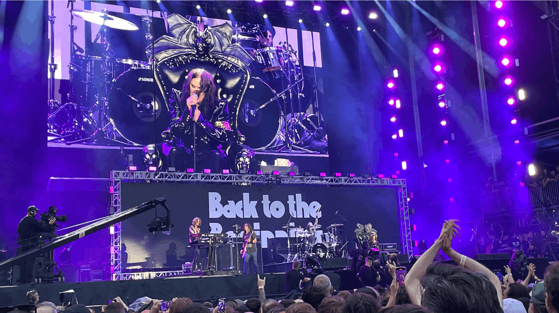 Ozzy Osbourne var på scenen få uger før sin død.