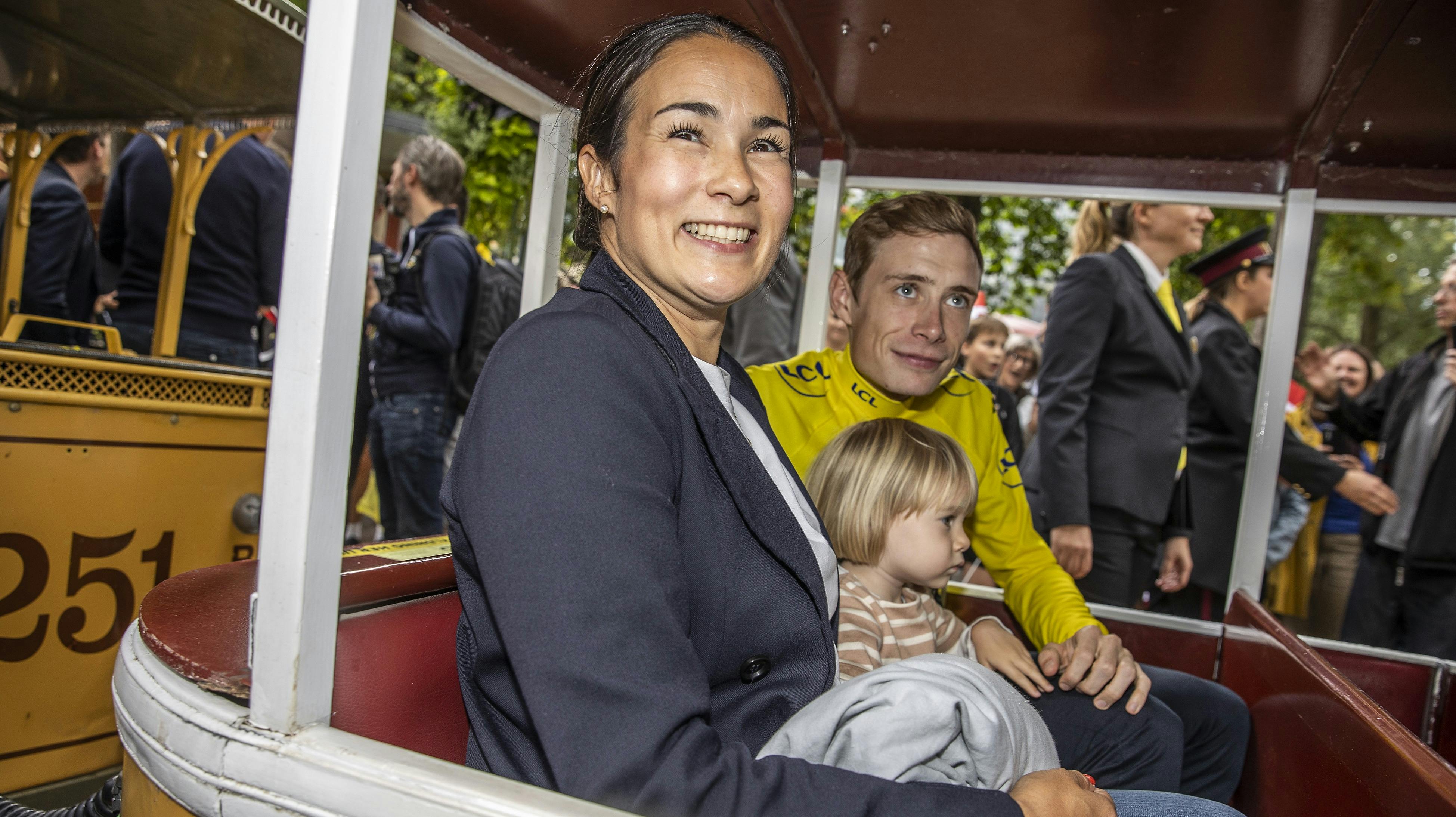 Trine Marie Vingegaard Hansen og datteren Frida har flittigt støtte Jonas Vingegaard, når han har kørt Tour de France.