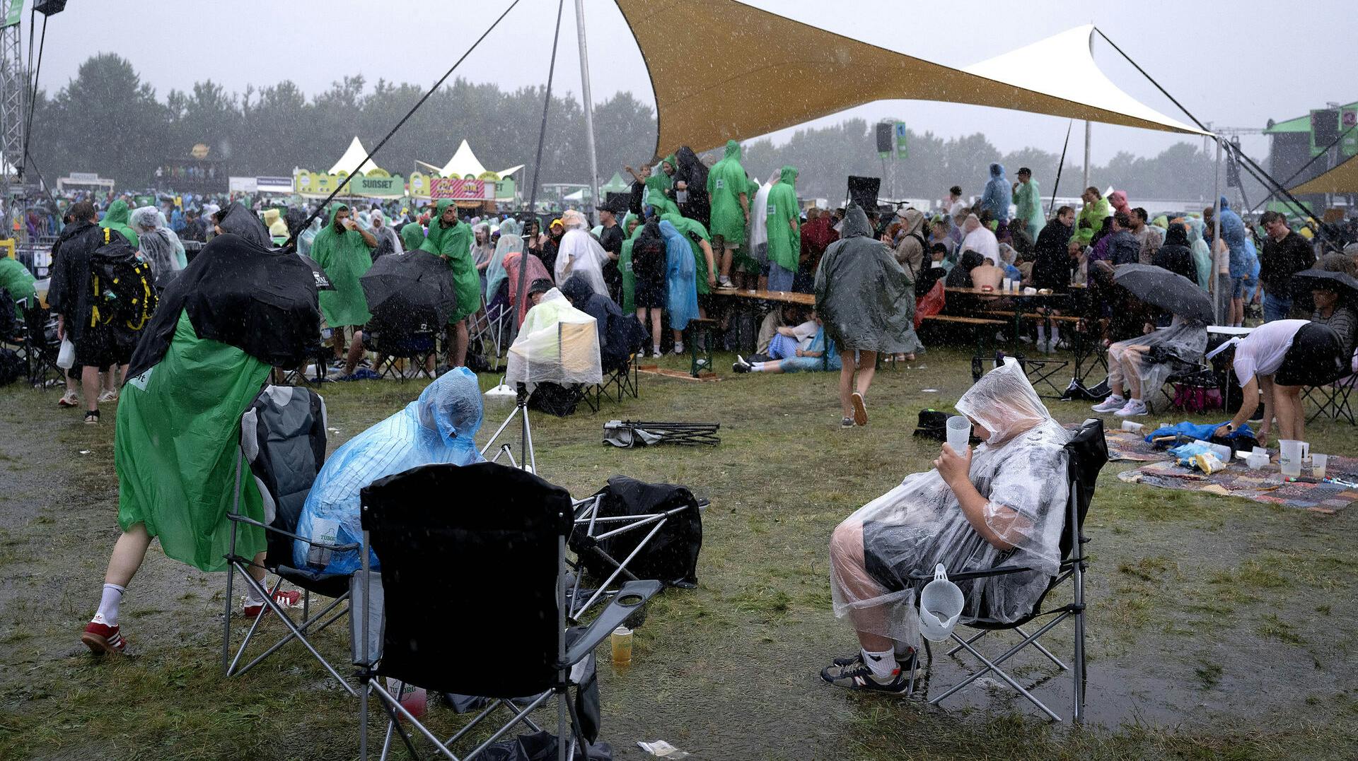 I skrivende stund er der regnkaos ved Grøn Koncert Esbjerg.