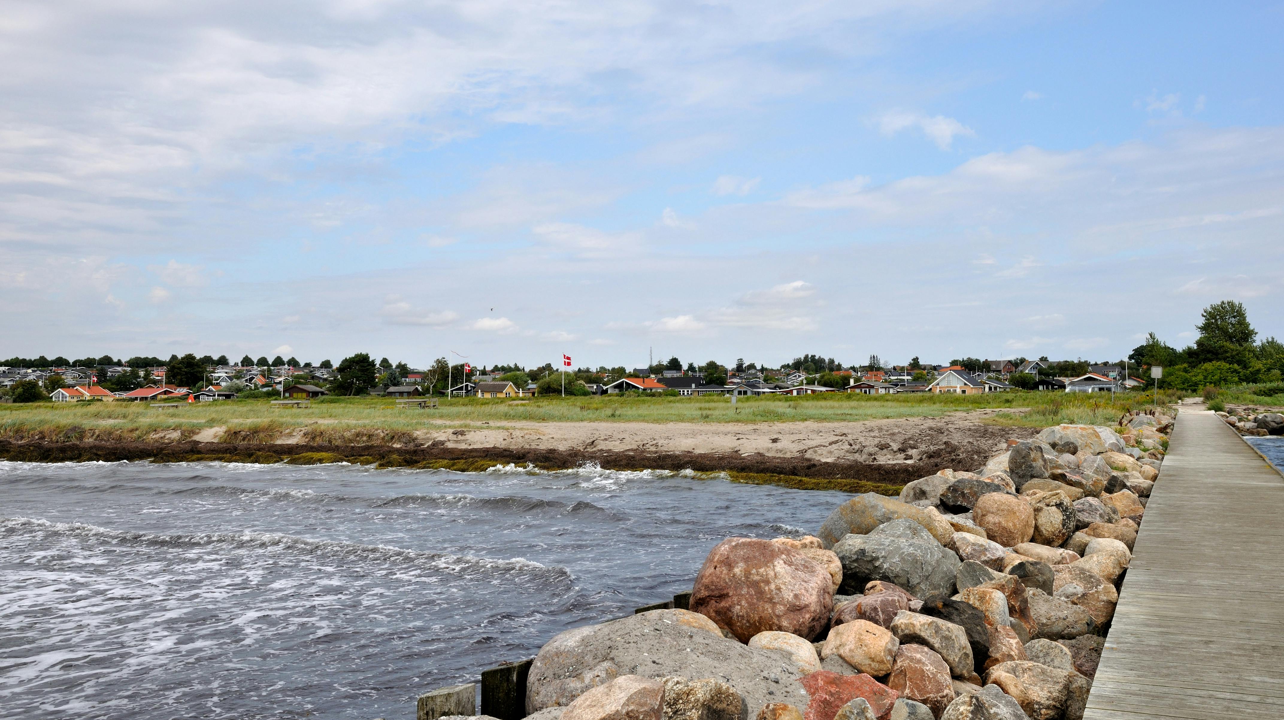Vesterhave Strand ved Karrebæksminde i Næstved får indført midlertidig badeforbud.
