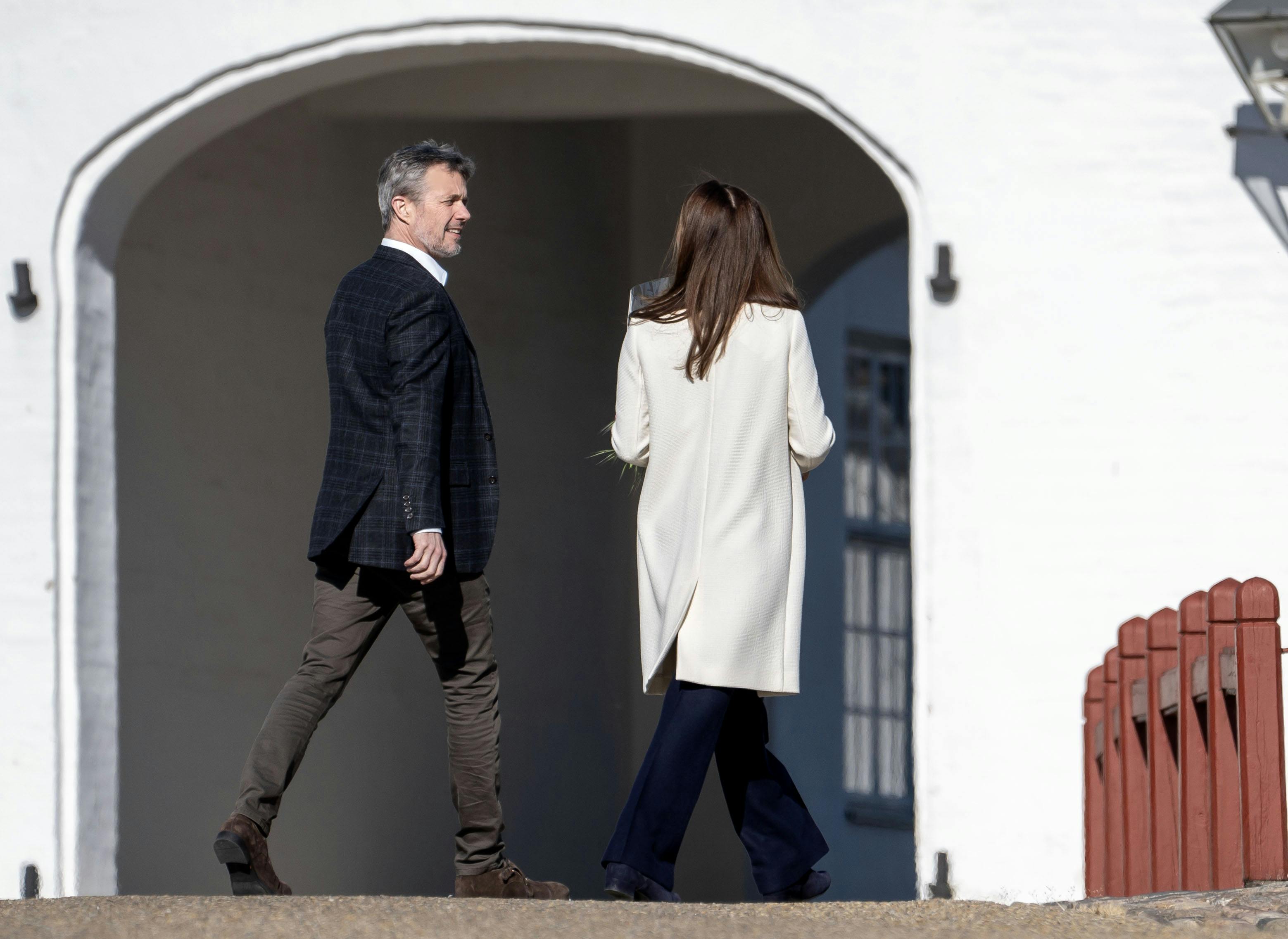 Kongeparret var sidst på Fredensborg slot i maj.