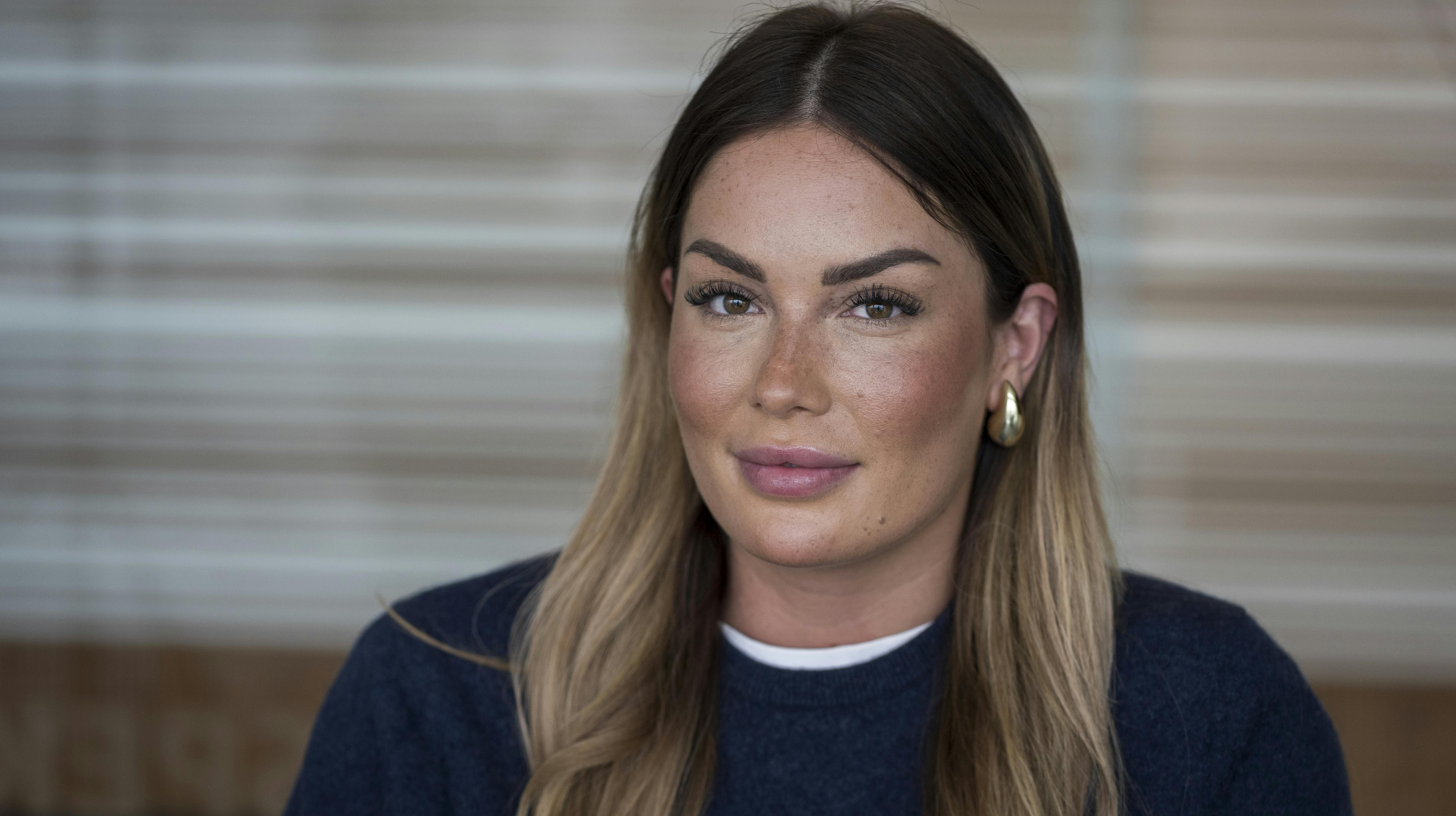Jasmin Victoria fra "Paradise Hotel" blev pludselig indlagt på hospitalet.