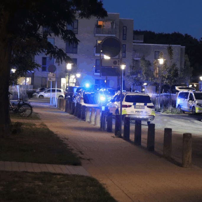 Skyderiet fandt sted tirsdag aften ved boligområdet Grankoglen i Glostrup.