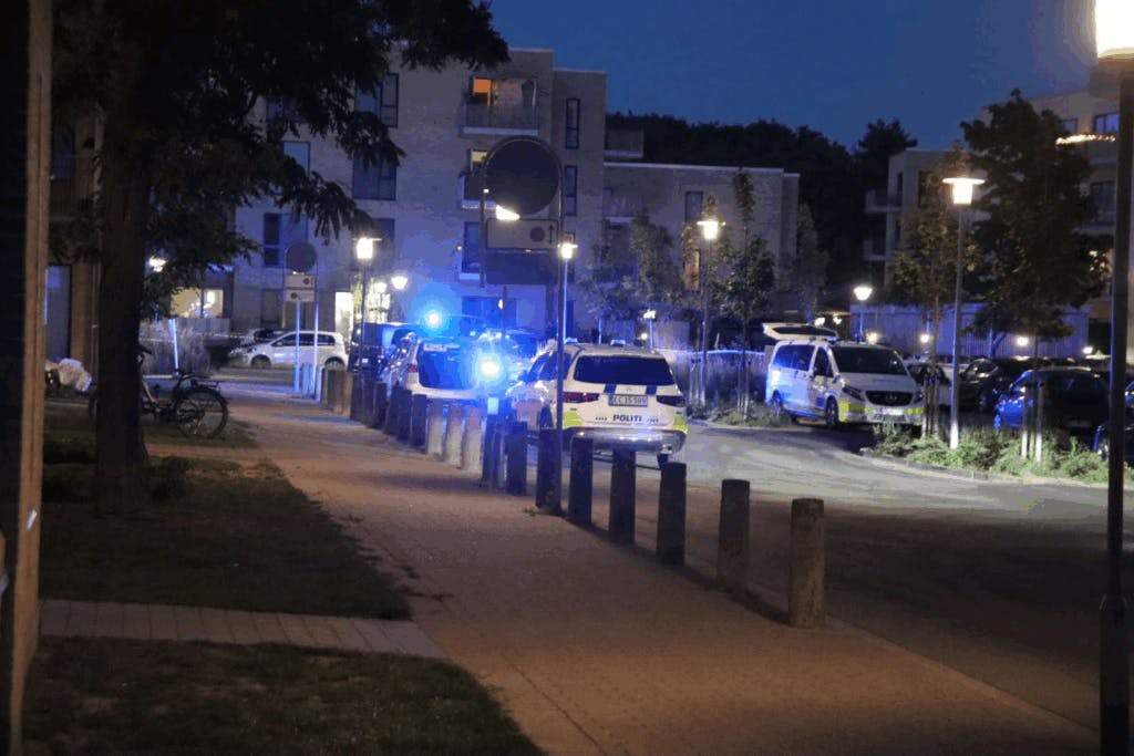 Skyderiet fandt sted tirsdag aften ved boligområdet Grankoglen i Glostrup.