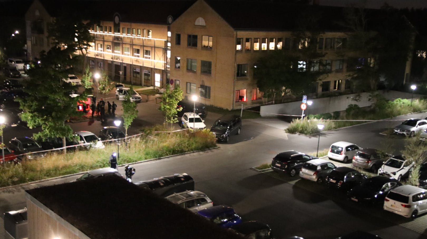En mand i 30'erne blev skudt flere gange i hovedet i boligområdet Grankoglen i Glostrup tirsdag aften. Nu har politiet nyt i den brutale sag.