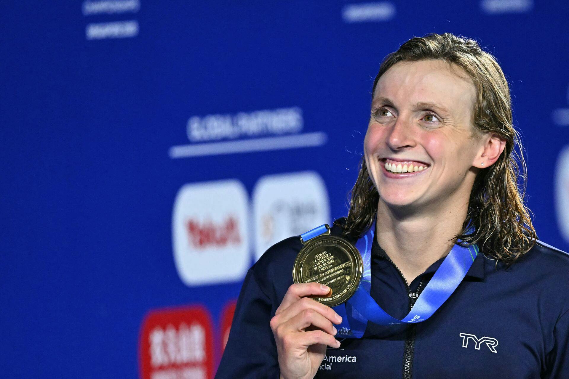 Smilet er stadig stort hos Katie Ledecky, selvom hun må være vant til at vinde guld. 