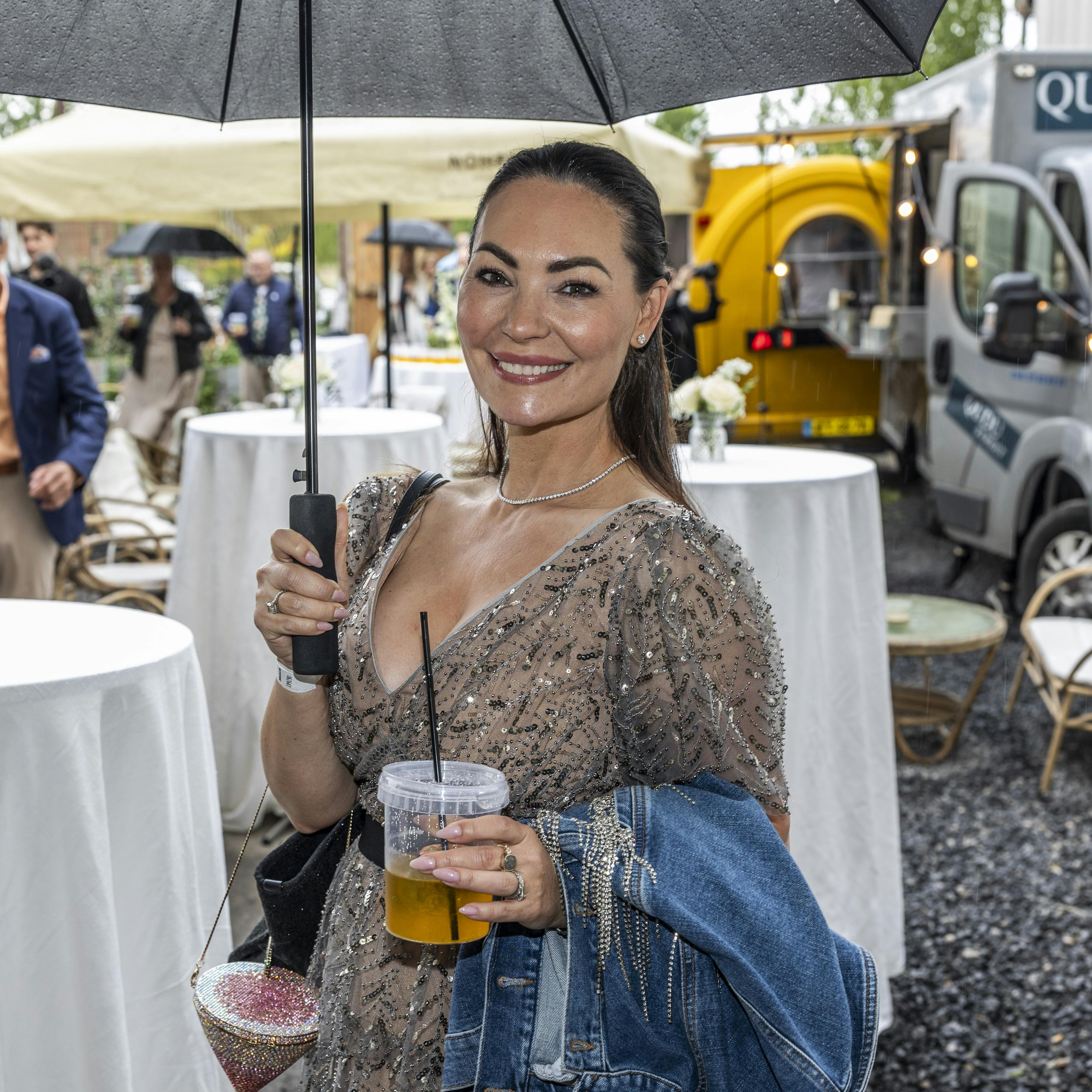 Mascha Vang deler et helt vildt billede af sin røv, efter hun var ude for en uheldig episode i det nye TV 2-program "Boksen".