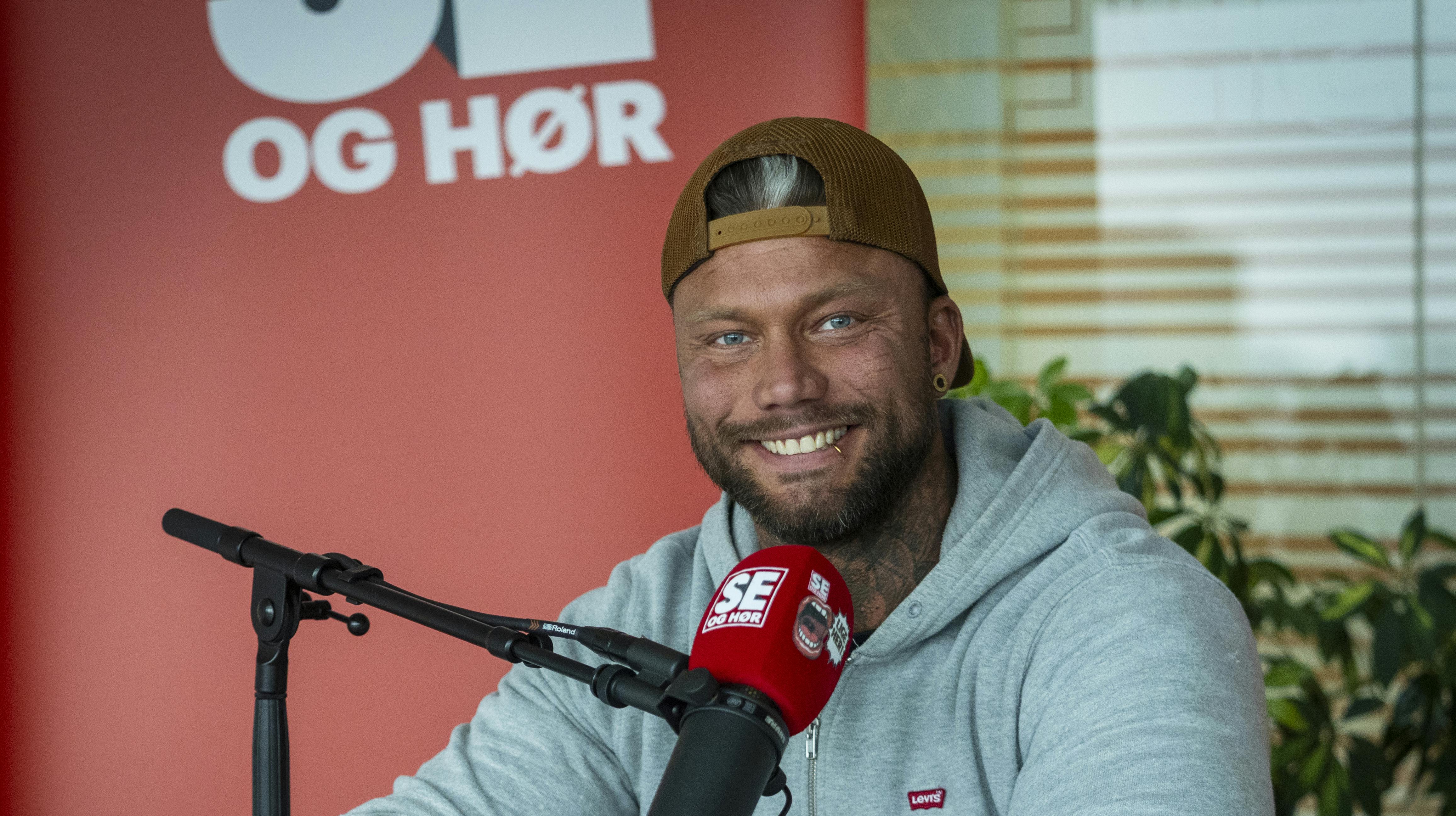 Simon "Smukke Simon" Iversen er gået i luften med sit OnlyFans-projekt, og det tyder på, det går rigtig godt.