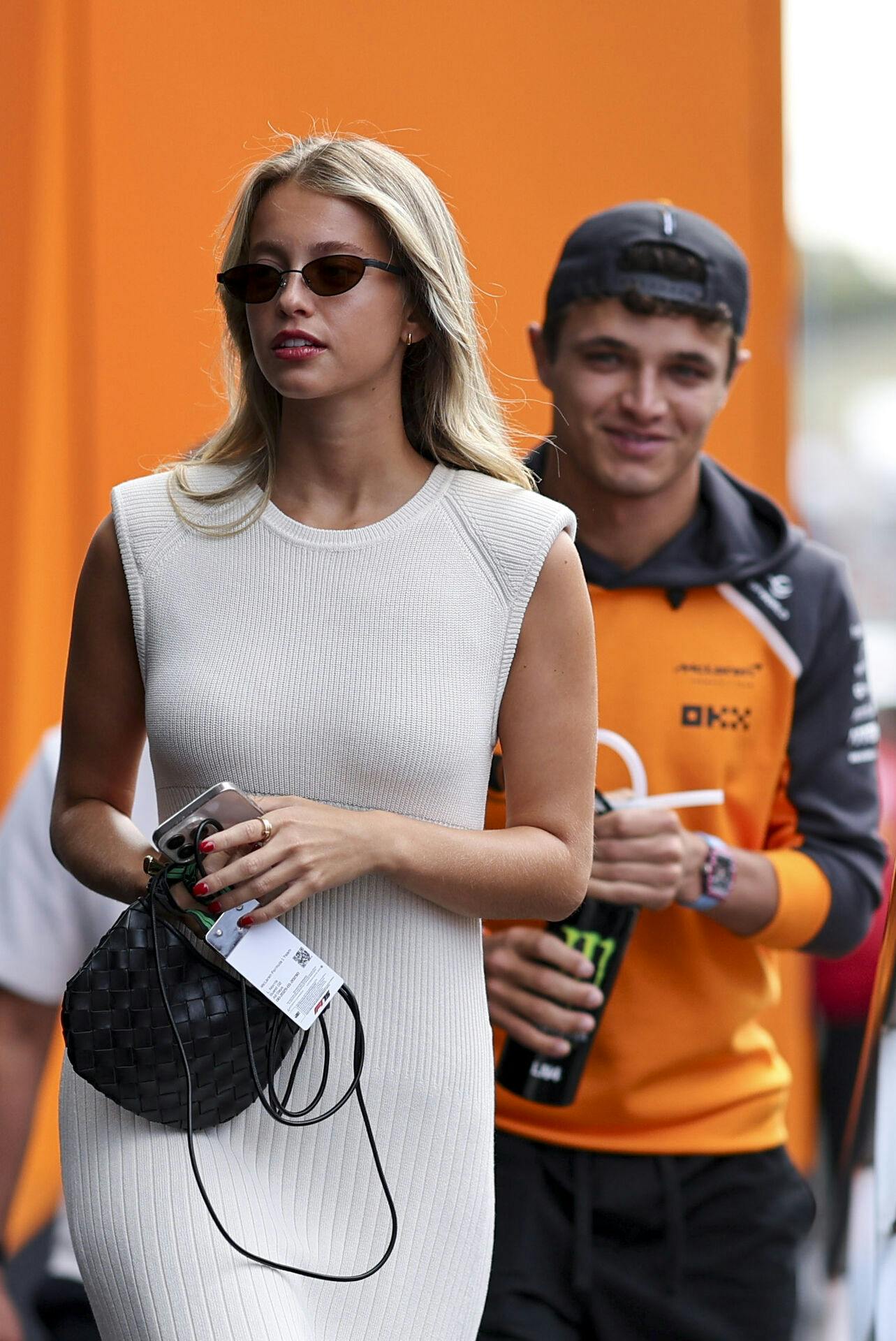 August 2, 2025, Budapeste, Hungary: Lando Norris of Great Britain and McLaren and Portuguese model Margarida Corceiro , Qualifying, F1 Grand Prix of Hungary, am 02. August 2025 in Budapeste, Hungary. (Foto von Diogo Cardoso/DeFodi Images)..Lando Norris of Great Britain and McLaren and Portuguese model Margarida Corceiro , Qualifying, F1 Grand Prix of Hungary, Hungaroring on August 2, 2025 in Budapeste, Hungary. (Credit Image: © Diogo Cardoso/DeFodi via ZUMA Press)