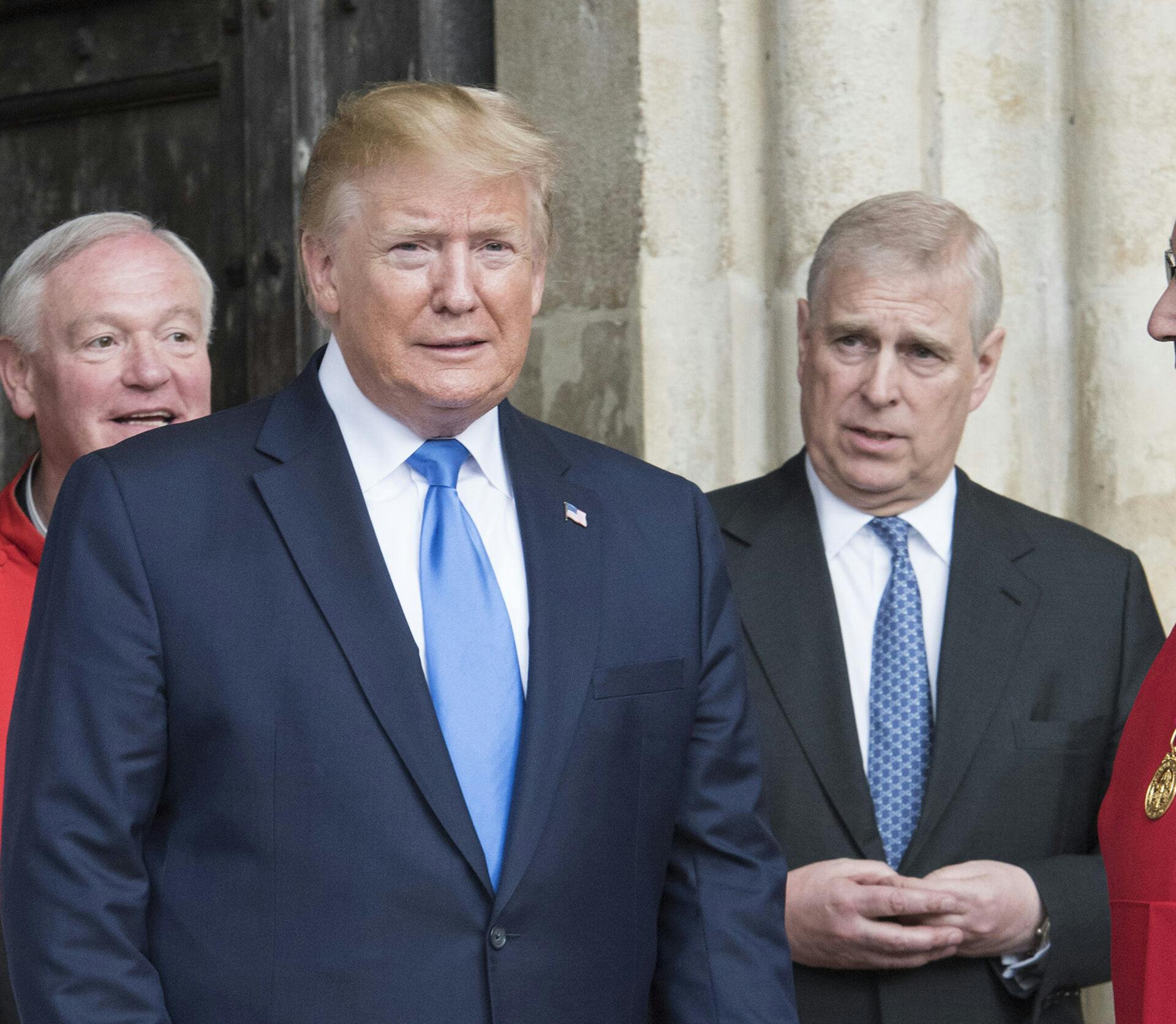 En ny bog kommer med en vild påstand om Donald Trump og prins Andrew.