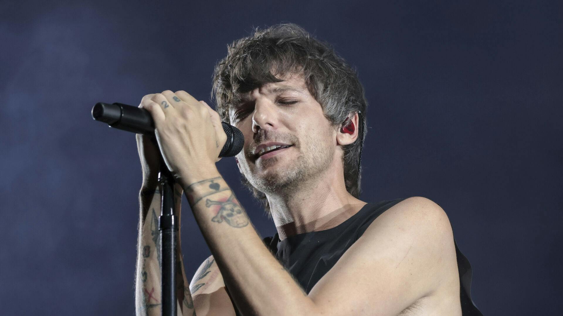 Louis Tomlinson har fundet kærligheden på ny.