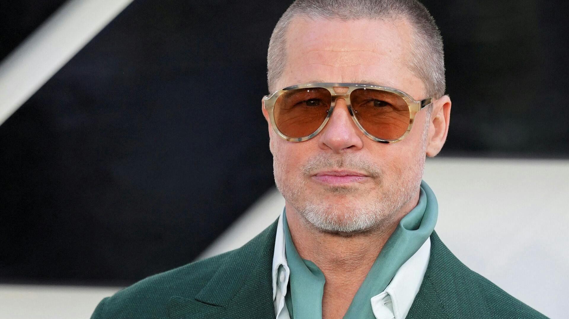 Brad Pitt har mistet sin mor.