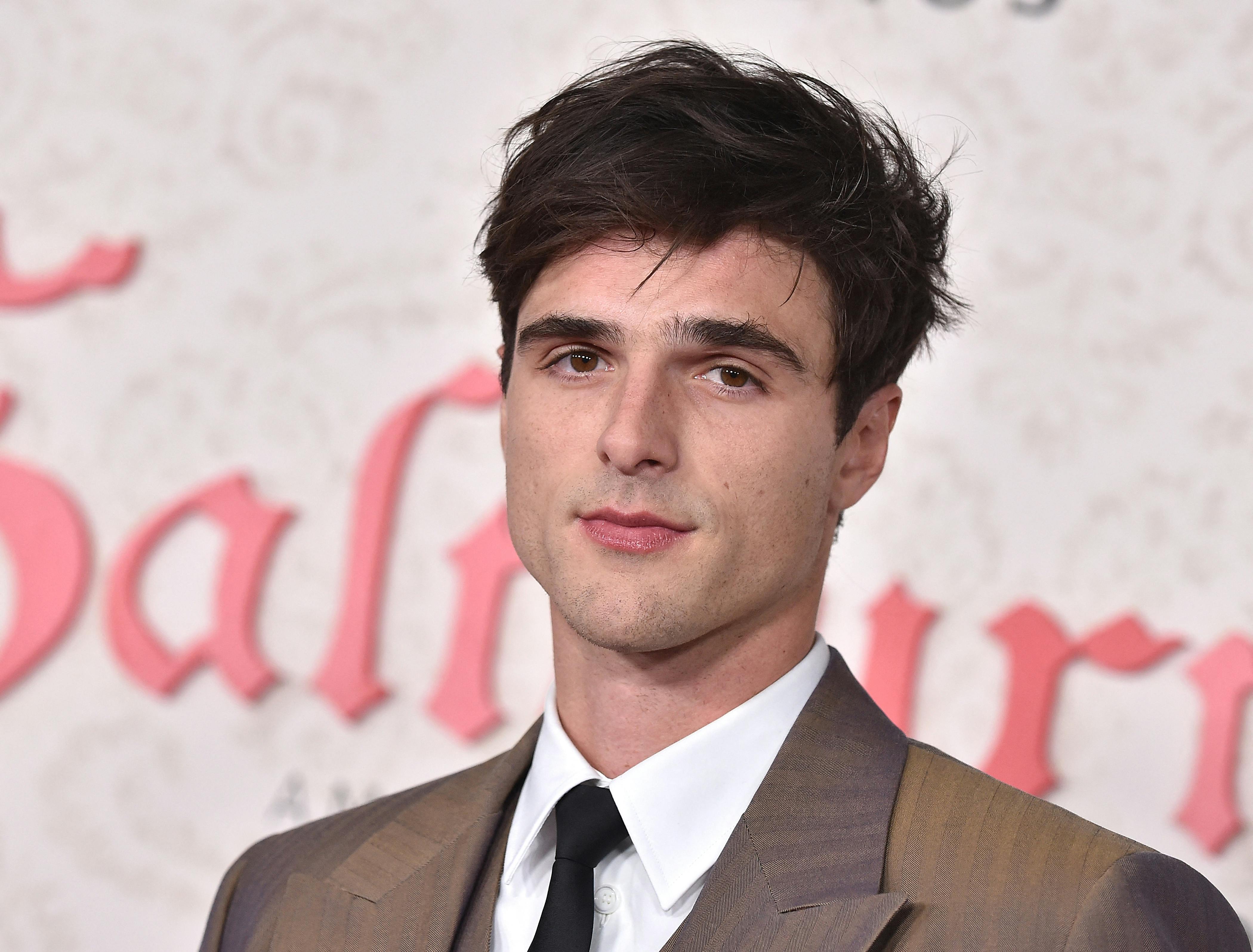 Den australske skuespiller Jacob Elordi er igen single ifølge det amerikanske medie People. 