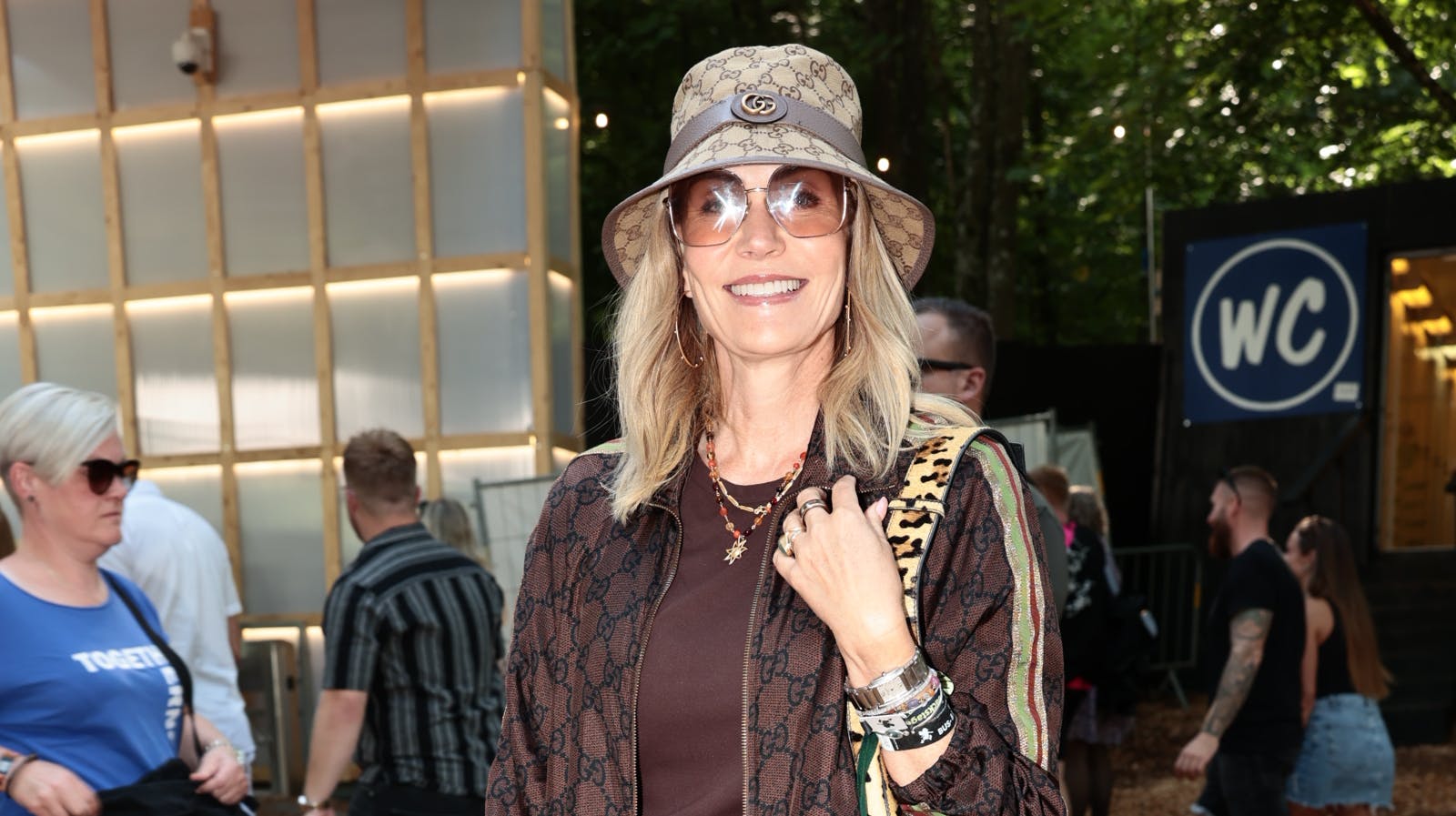58-årige Helle Thorning-Schmidt i Gucci fra top til tå.