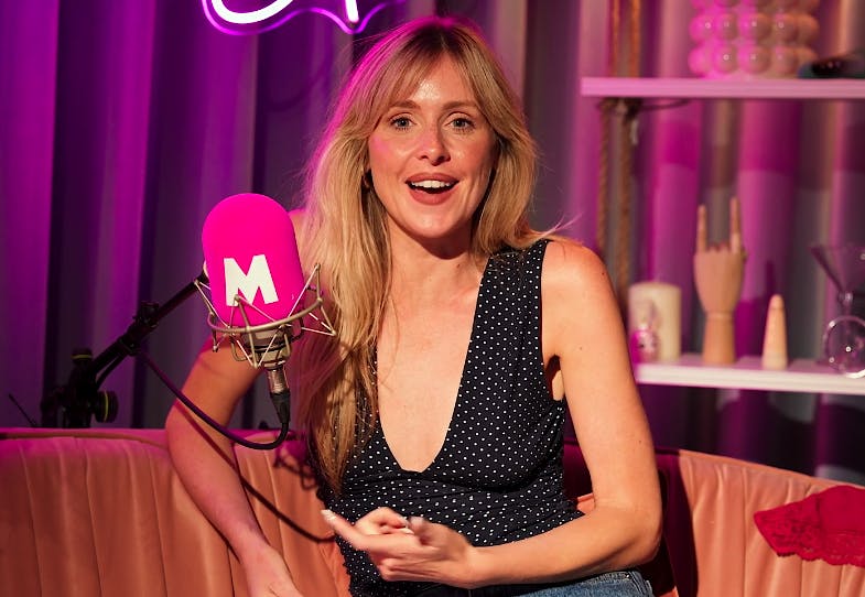 Diana Vickers, podcastvært, og sangerinde, vågner ofte midt i en orgasme.