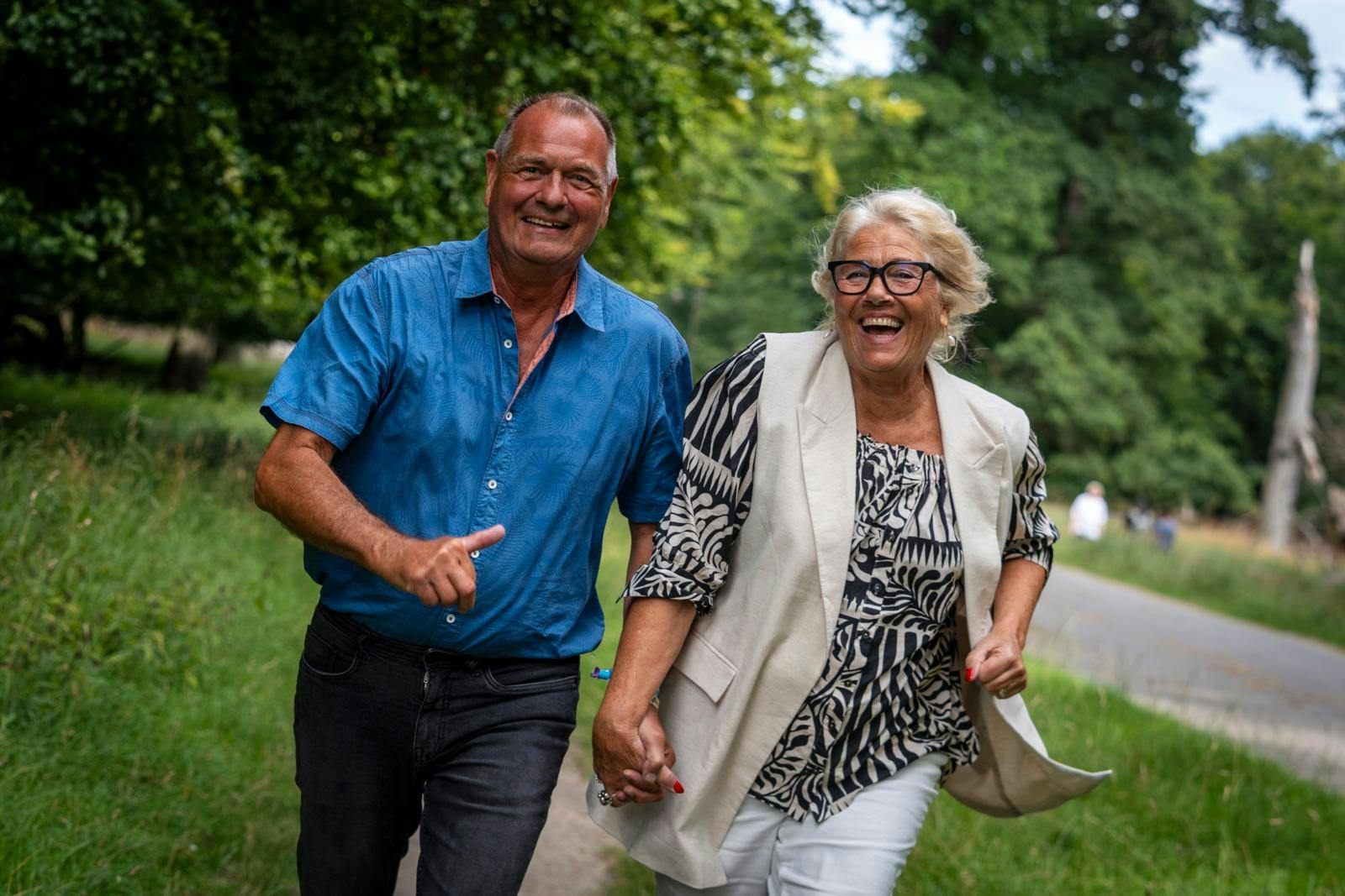 https://imgix.seoghoer.dk/2025-08-08/20250728-Anette-og-Ole-efter-Hotel-Romantik-37_1SL4399.jpg