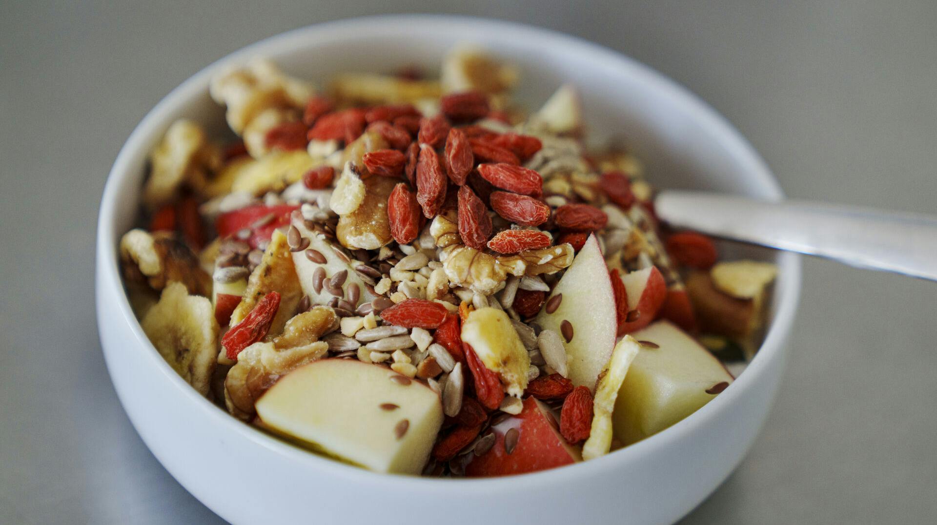 Morgenmad med skyr og müsli i hjemmet. Ballerup, onsdag den 18 september 2024.