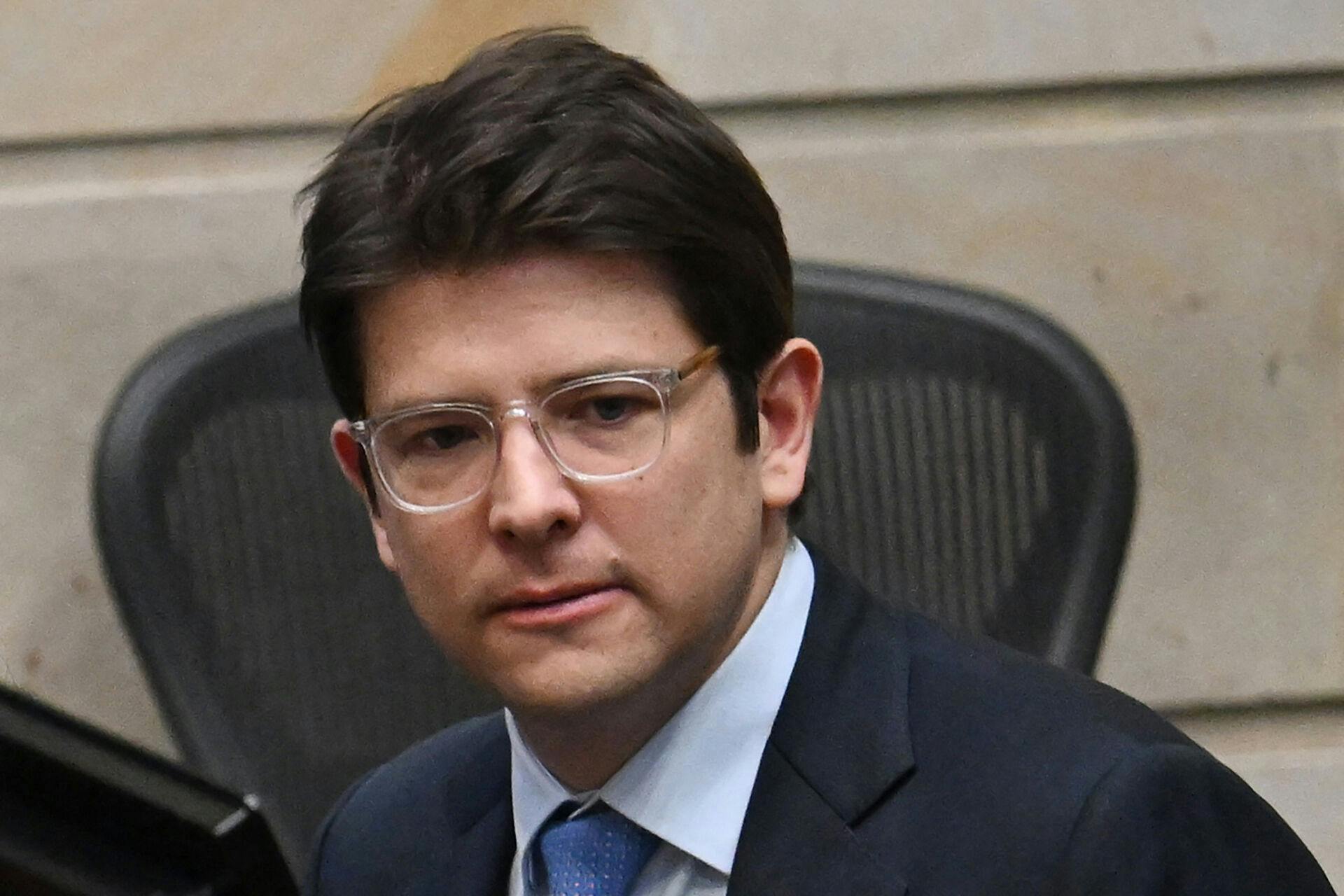 39-årig Miguel Uribe, der var en aspirerende præsidentkandidat i Columbia, er død.