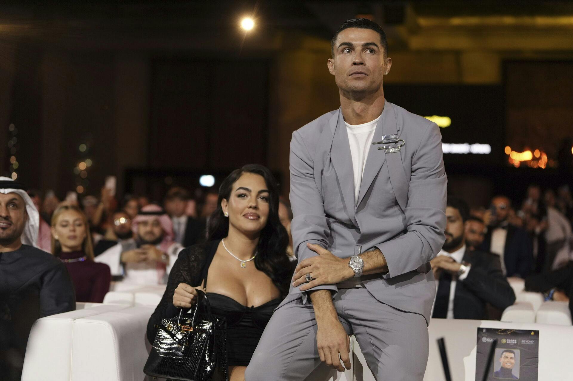 Cristiano Ronaldo og Georgina Rodriguez er blevet forlovet.