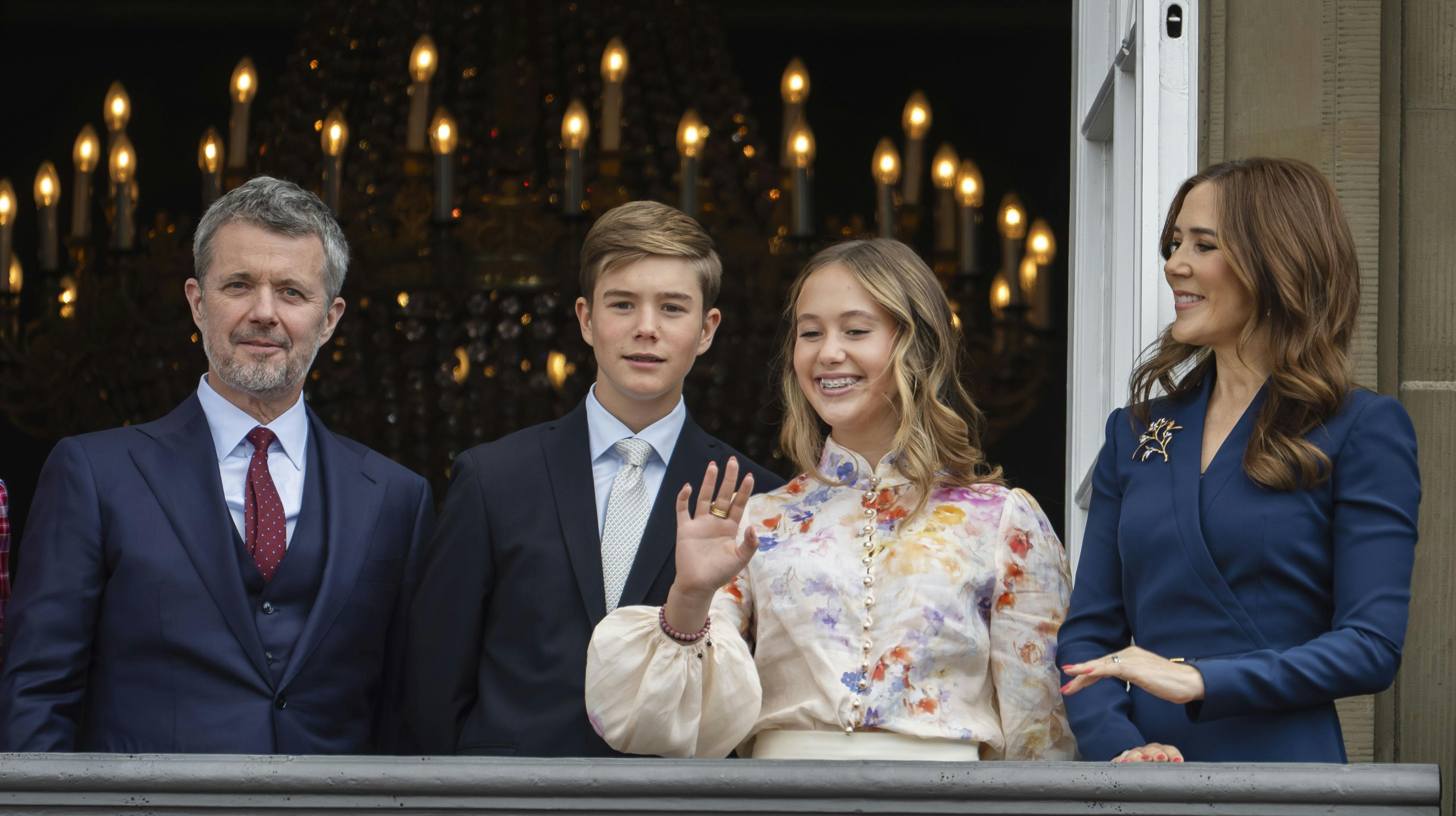 Det bliver hårdt for Vincent at undvære Josephine, mens hun er på efterskole. Sådan siger kongehusekspert Lars Hovbakke Sørensen.