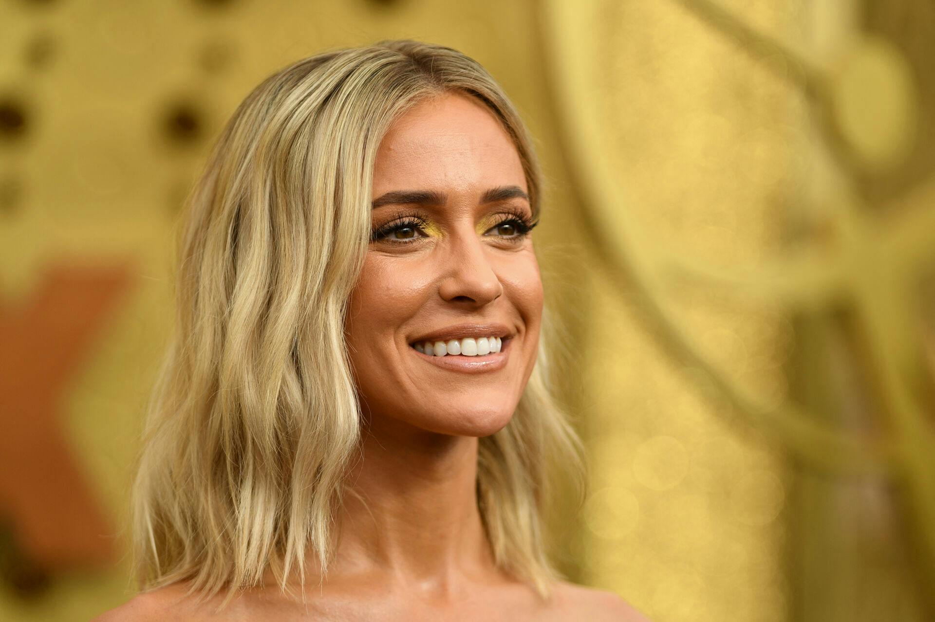 Kristin Cavallari er tilsyneladende fortsat meget glad for sine nye fordele.