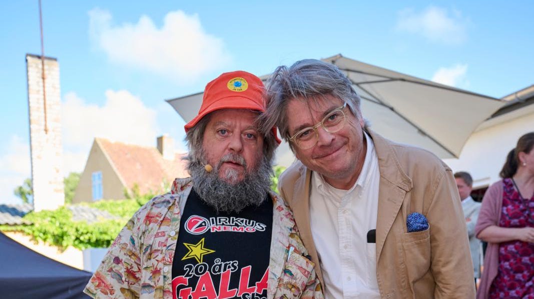 Anders Lund Madsen havde valgt en ganske særlig sang til at ledsage det billede, som han tidligere på ugen delte i kølvandet på sin bror, hjernelægen Peter Lund Madsens død