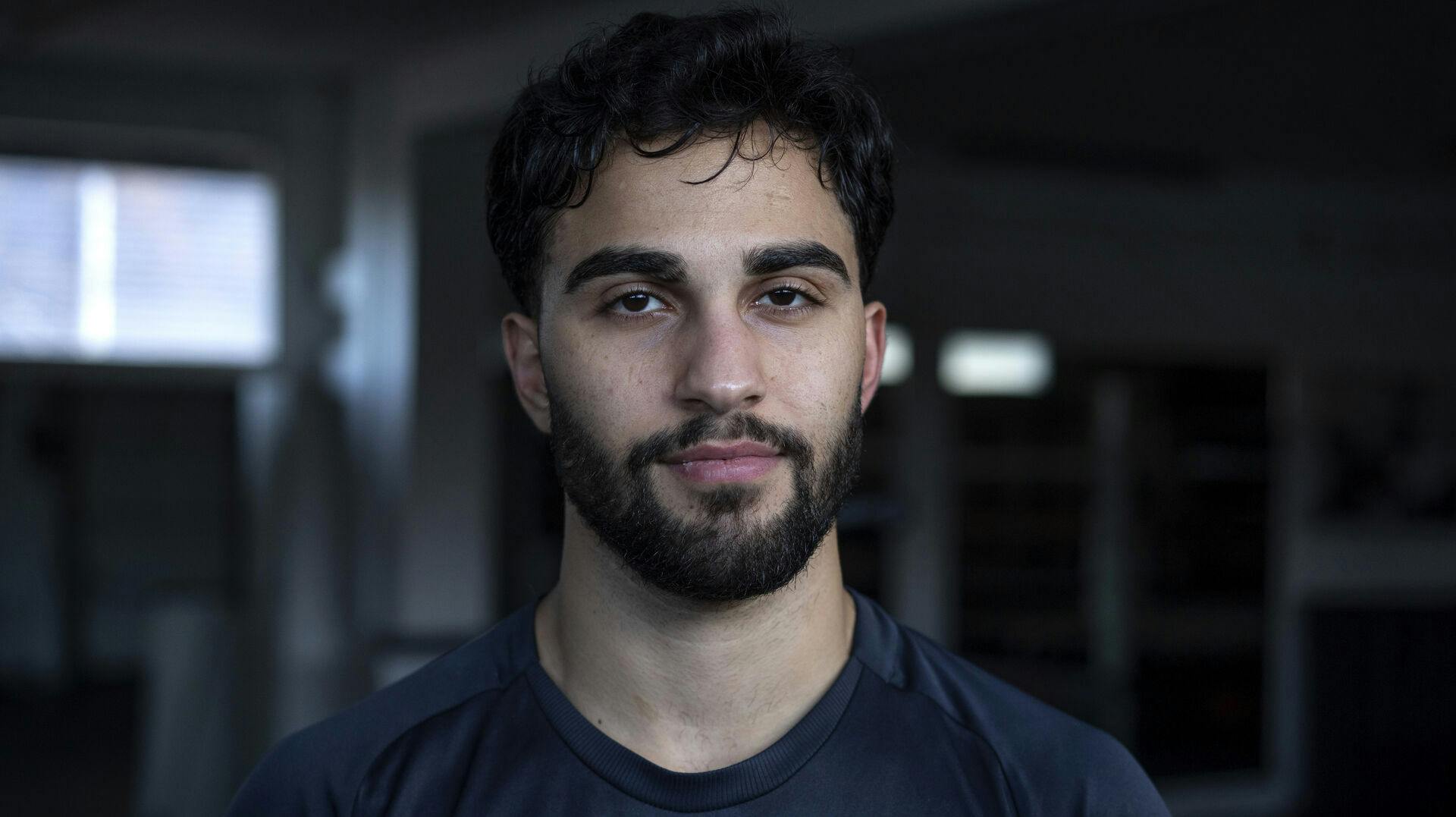 Nikolai Terteryan og træneren blev truet med pistol i et stort skænderi i en bokseklub i USA.