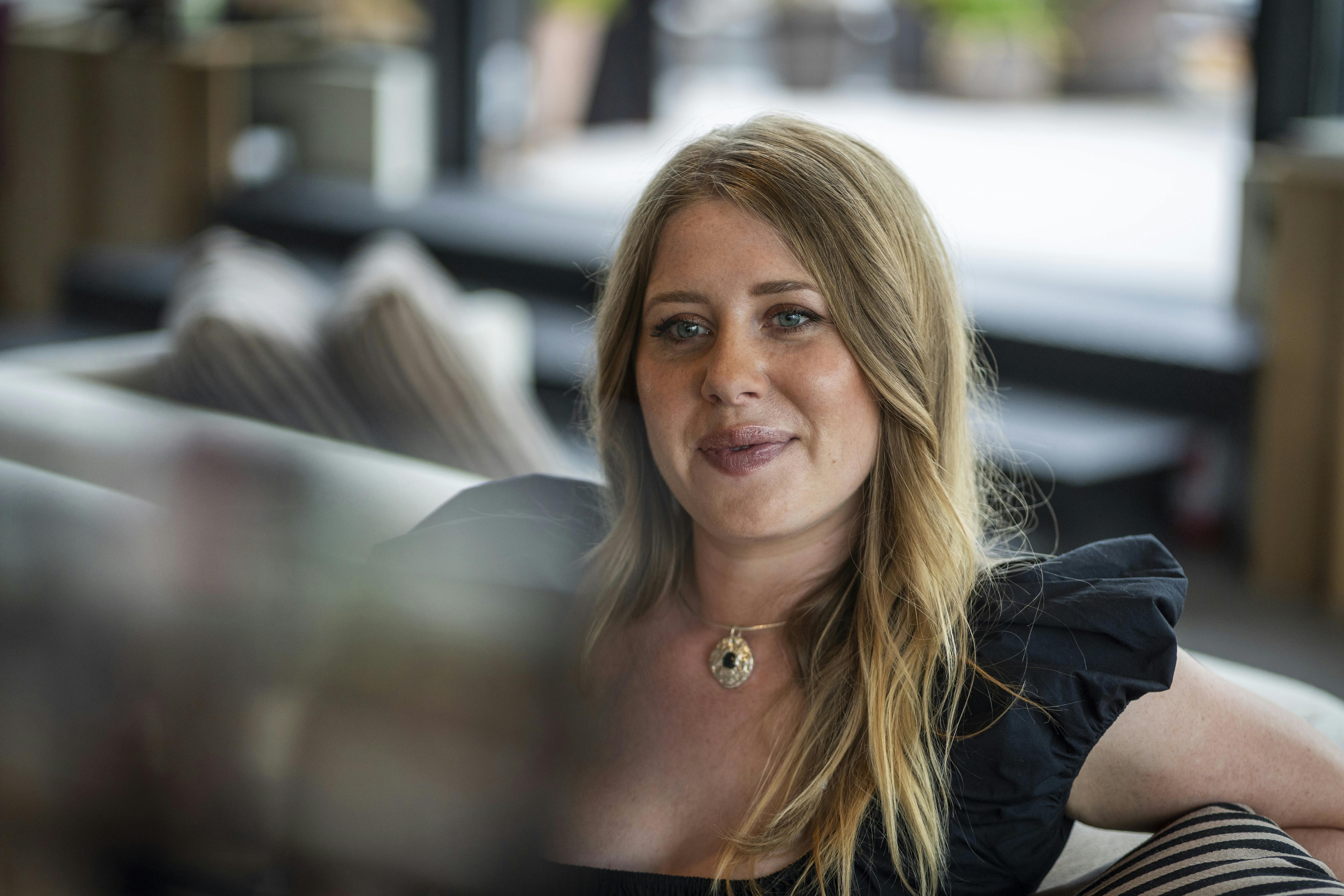 - Det har været en rigtig kærlighedssommer, lyder det fra en glad Maria Fantino.