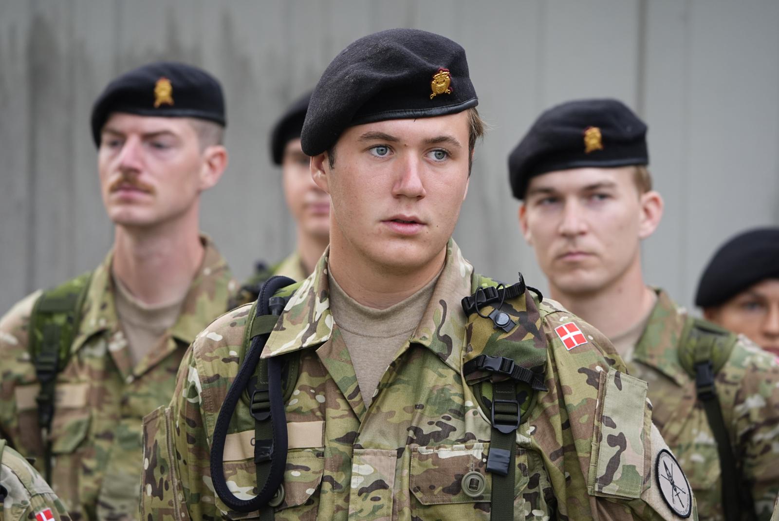 Kronprins Christian indleder livet som løjtnantselev 14. august 2025